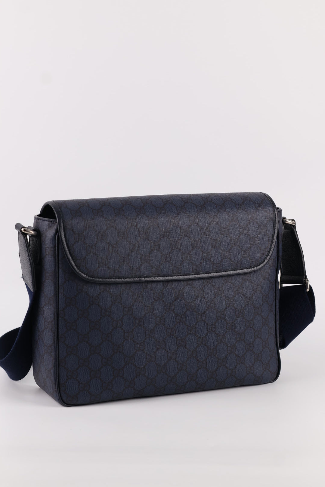 Gucci Messenger Ophidia GG Supreme