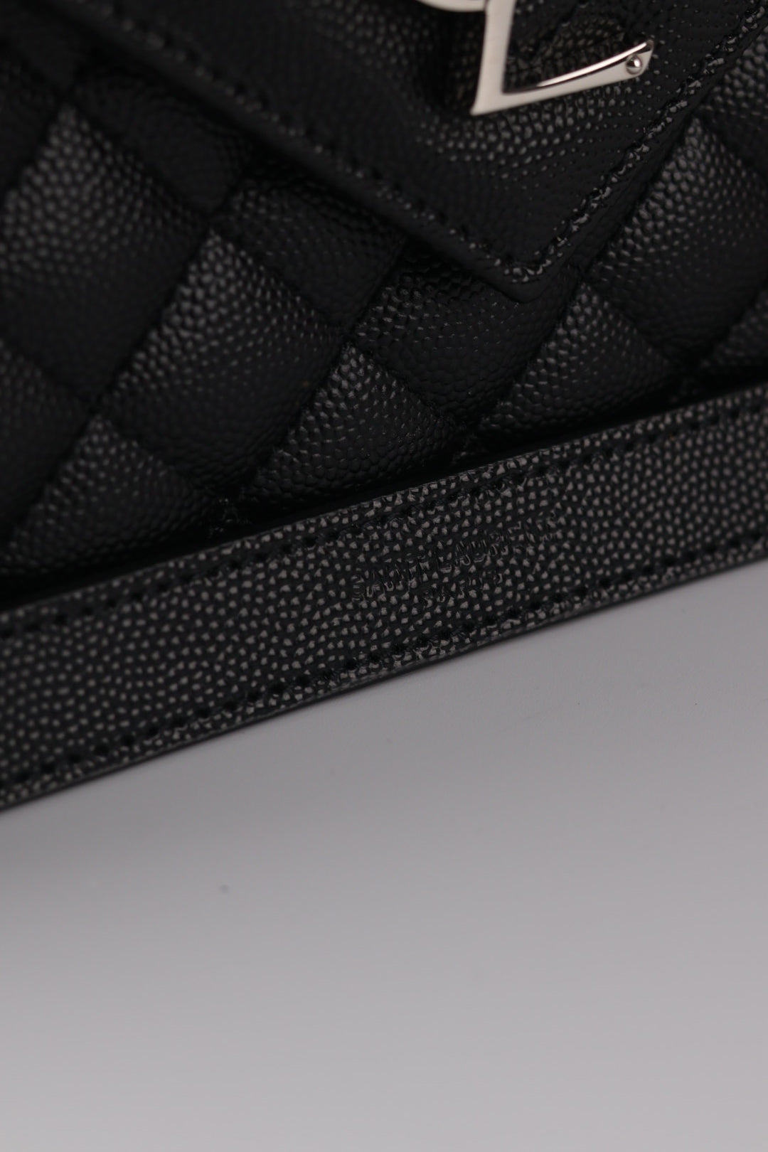 Saint Laurent Envelope Media Grain de Poudre