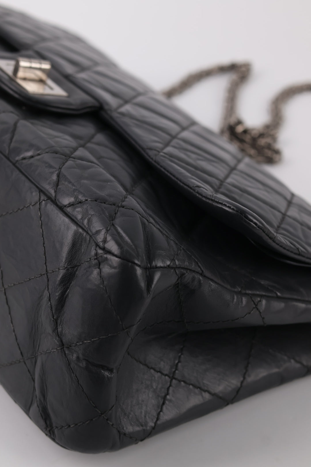 Chanel 2.55 Reissue Grande
