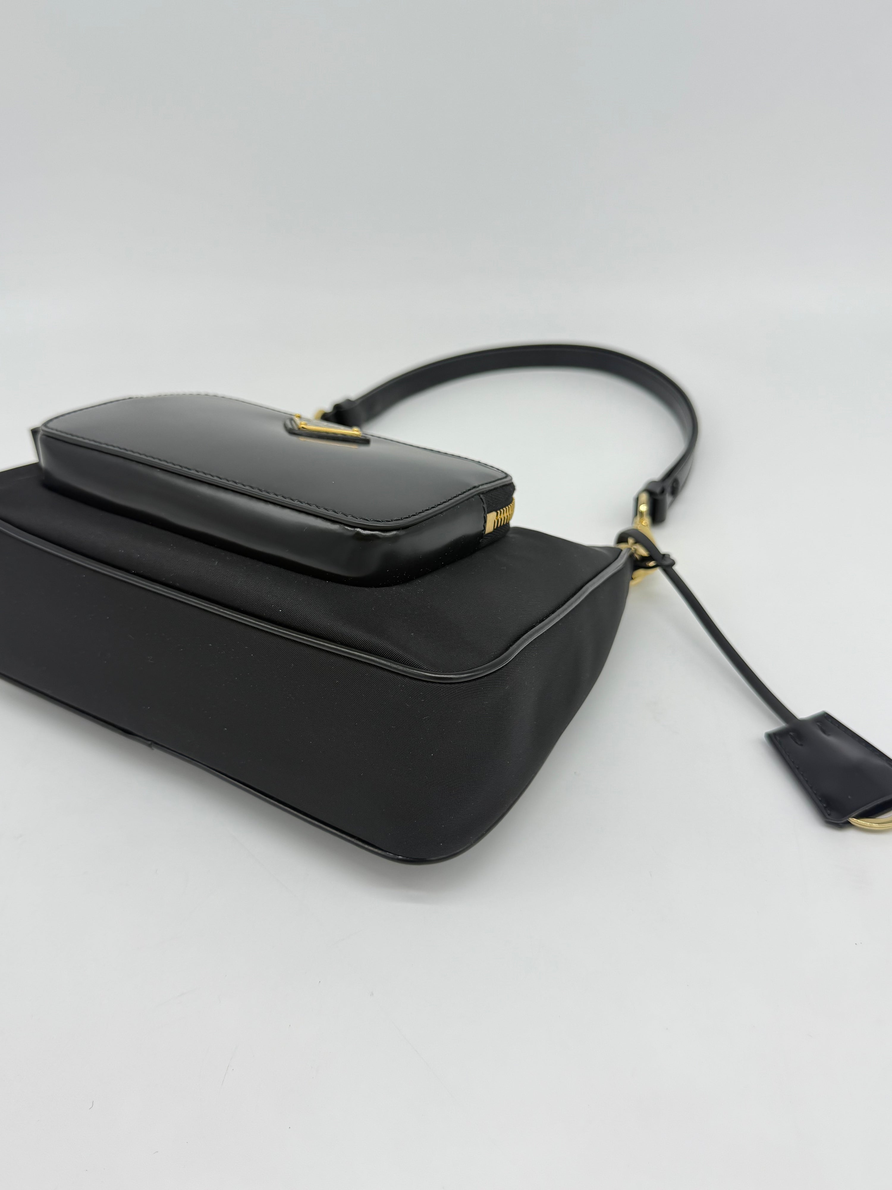 Prada Re-Edition Nylon e Pelle