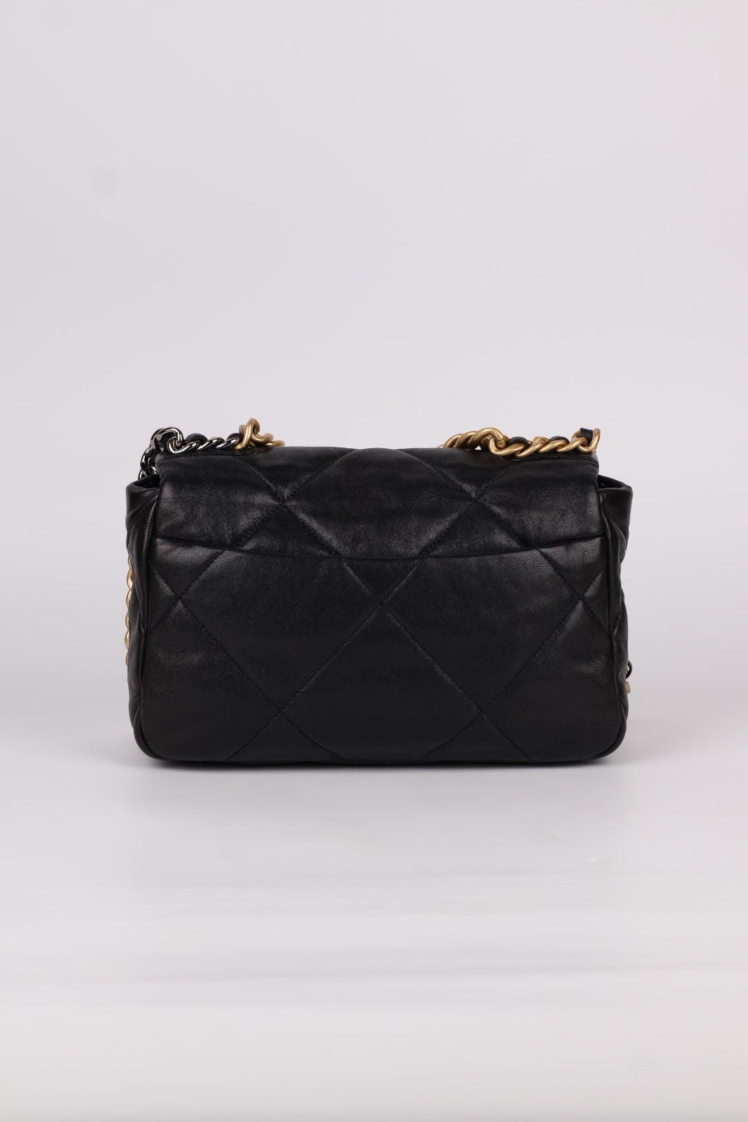 Chanel 19 in Pelle d’Agnello