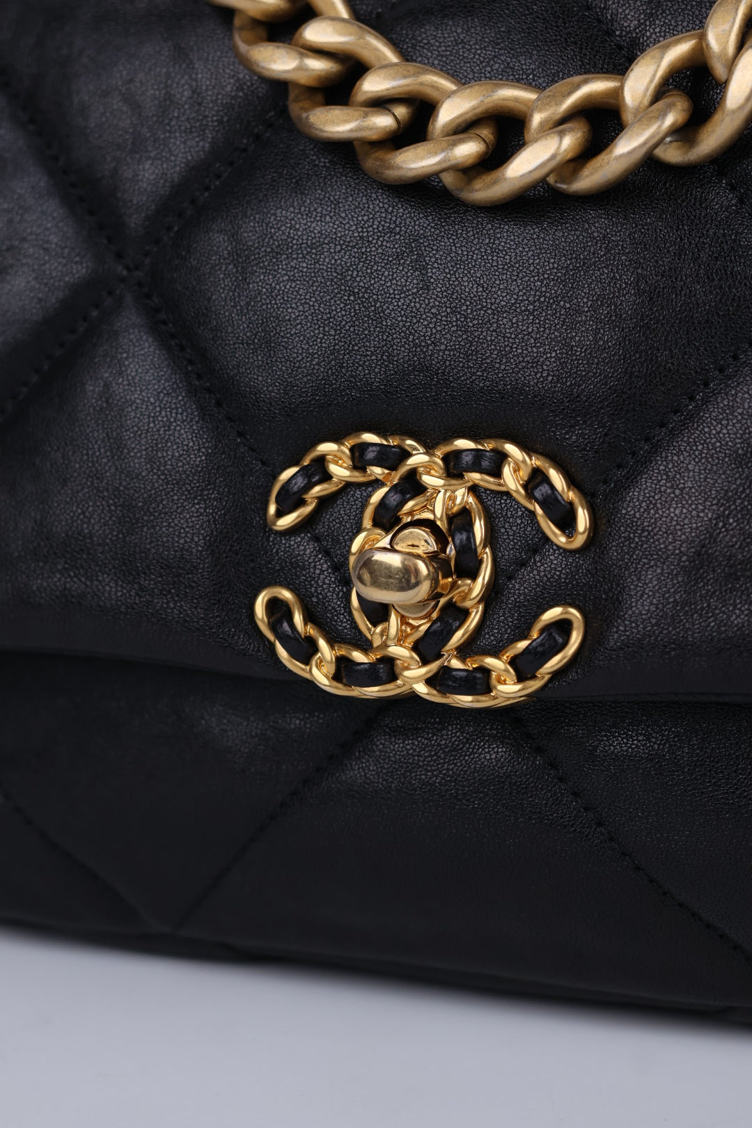 Chanel 19 in Pelle d’Agnello