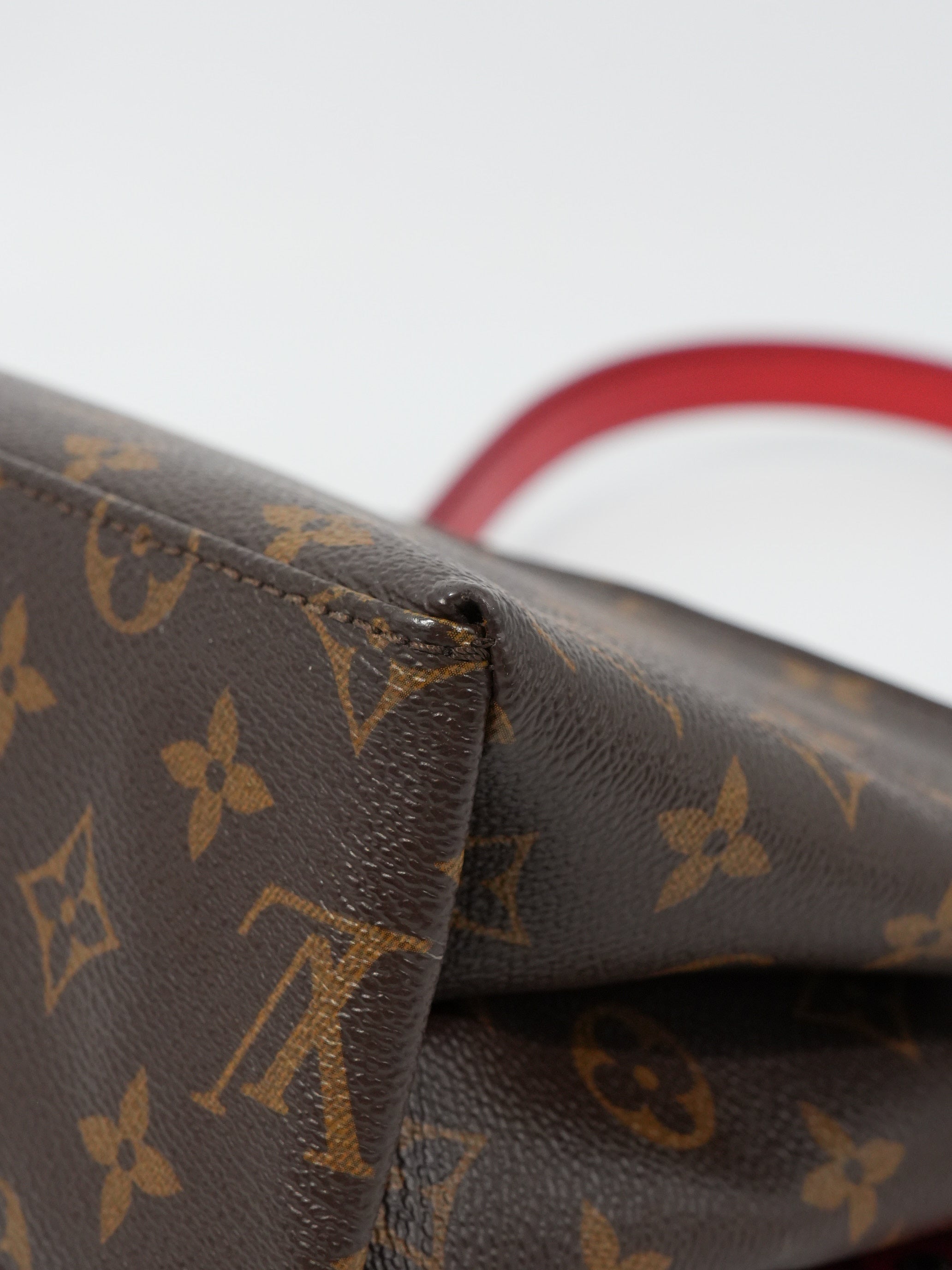 Louis Vuitton Saint Michel