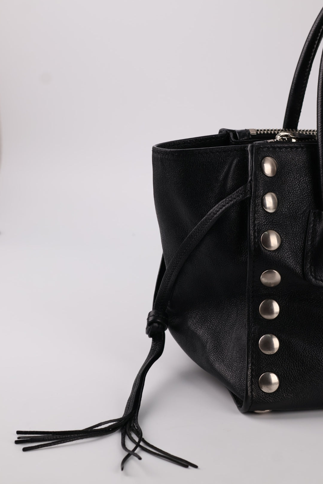 Prada Tote in Pelle Borchie
