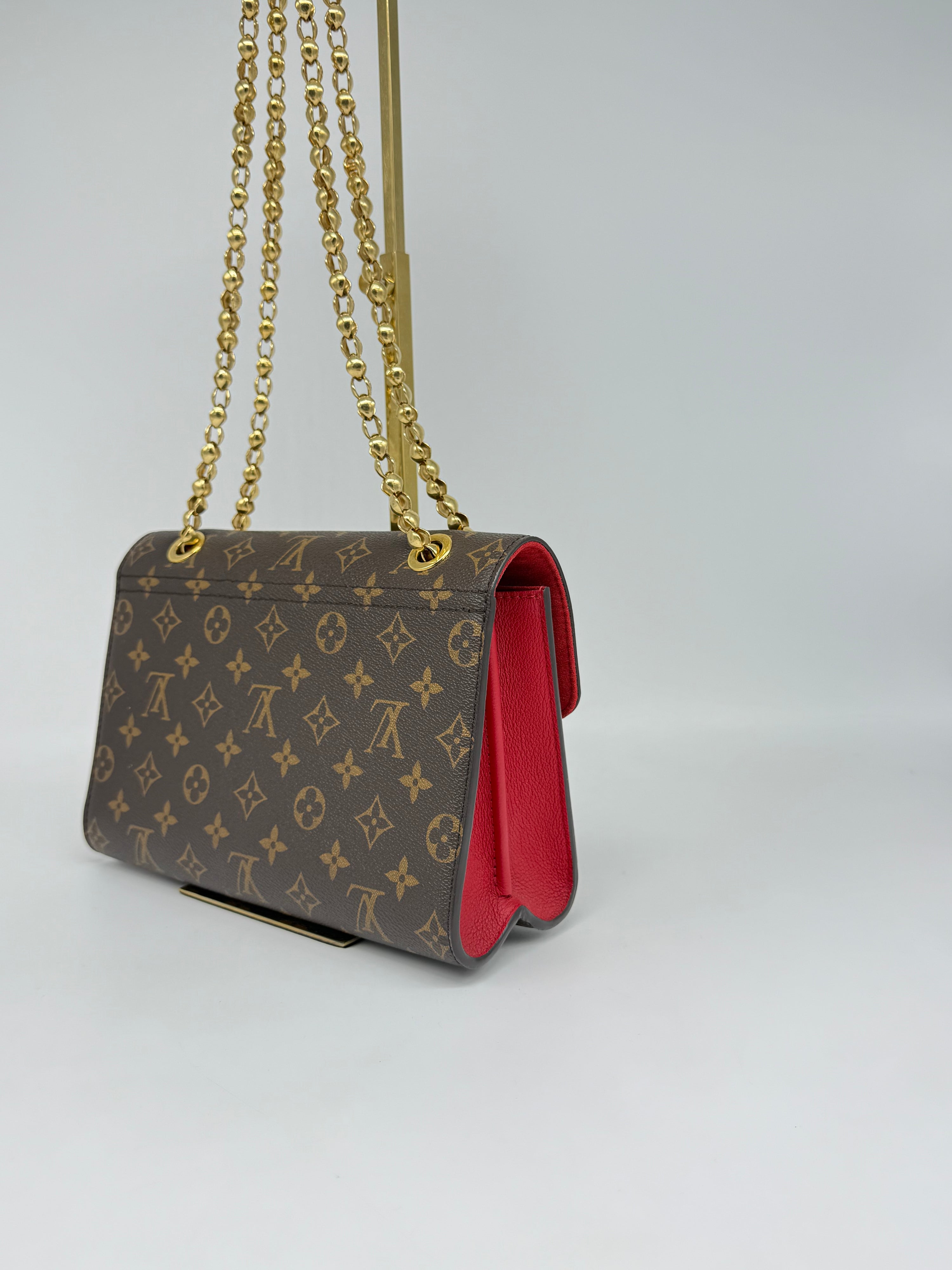 Louis Vuitton Victoire Monogram