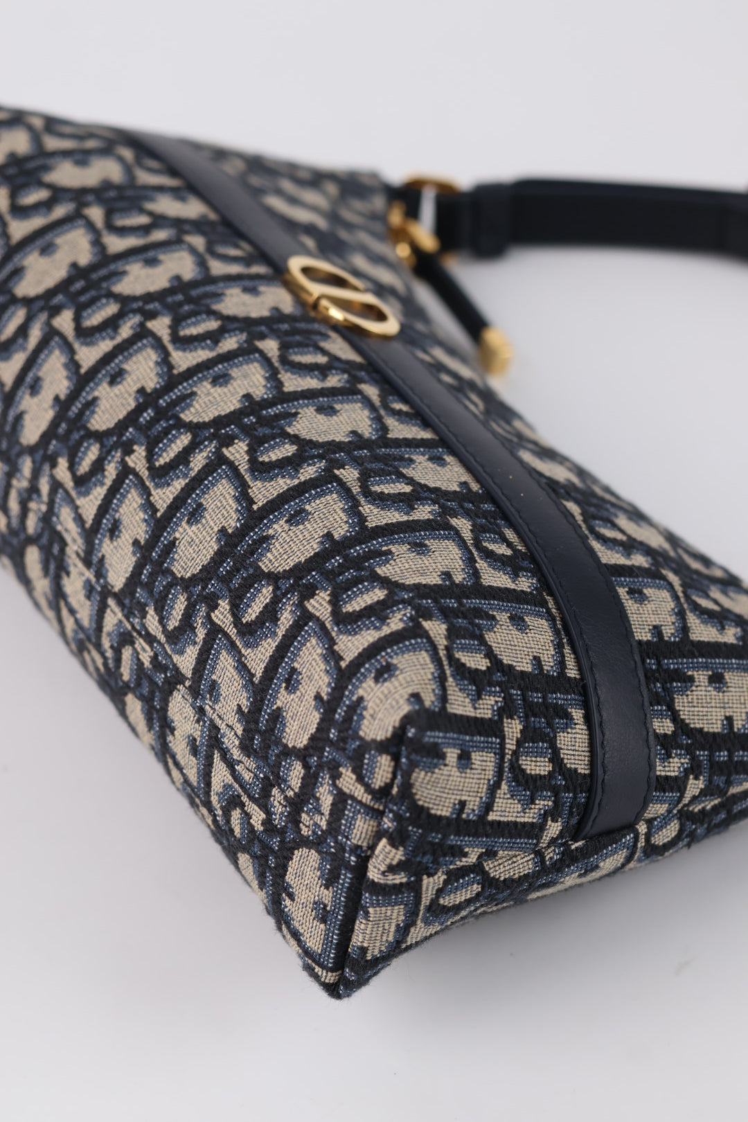 Dior Hobo 30 Montaigne Jacquard Oblique