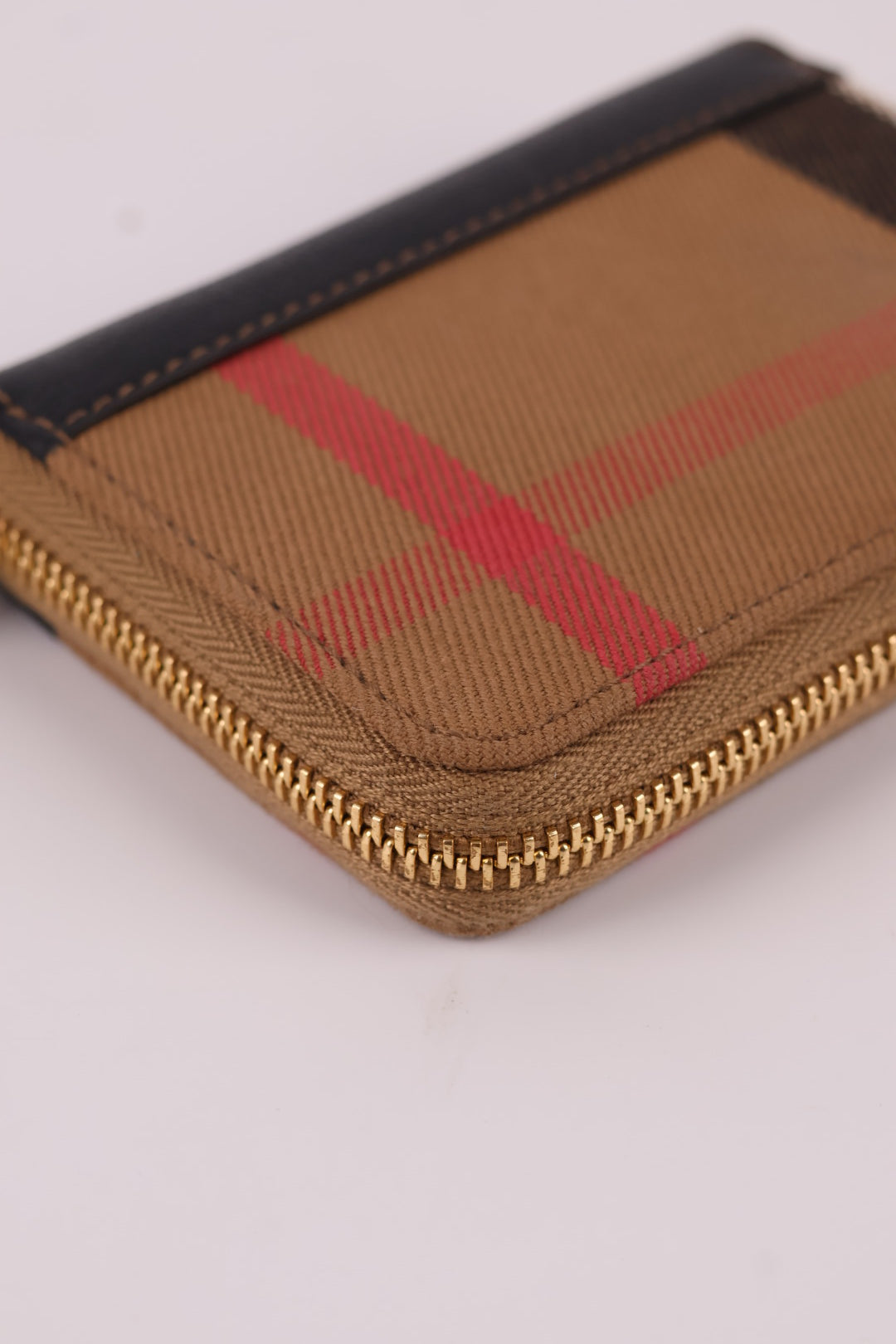 Burberry portafoglio compatto Zippy Check