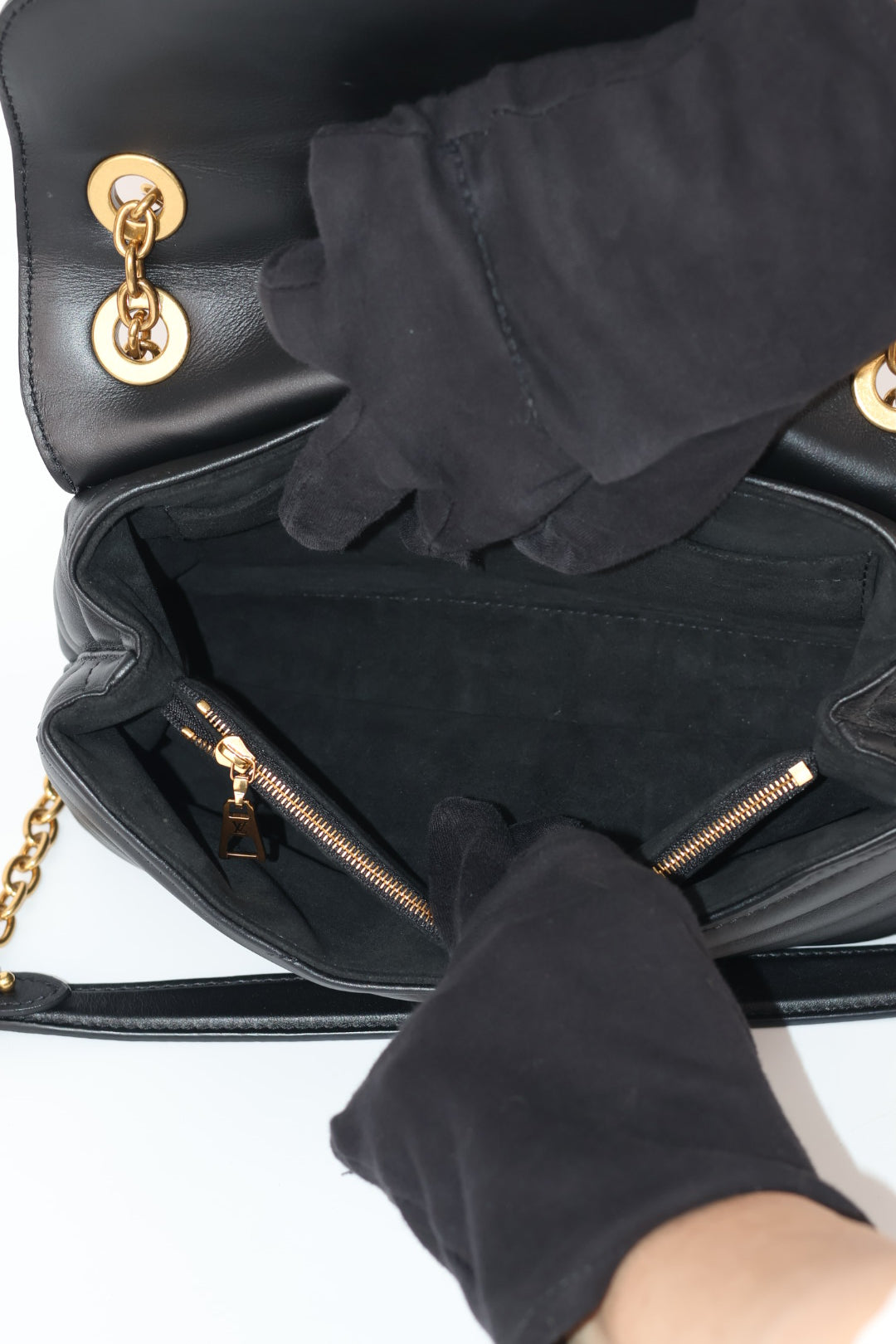 Louis Vuitton New Wave Media