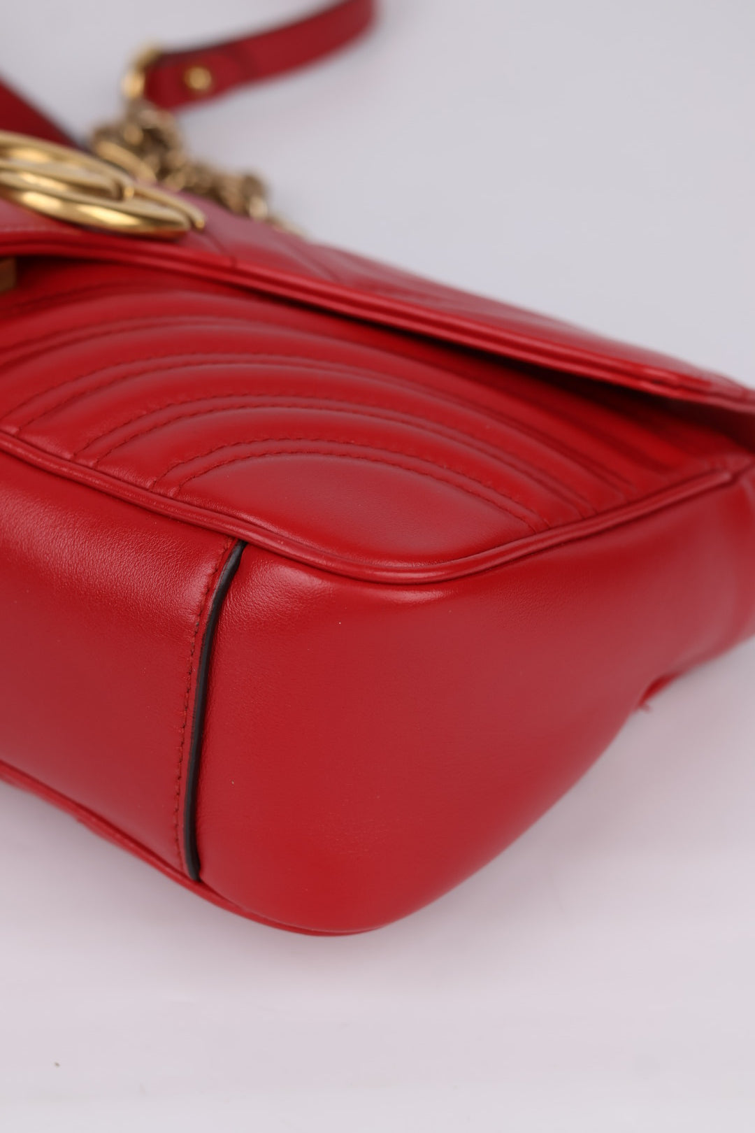 Gucci GG Marmont Media in Pelle Matelassé