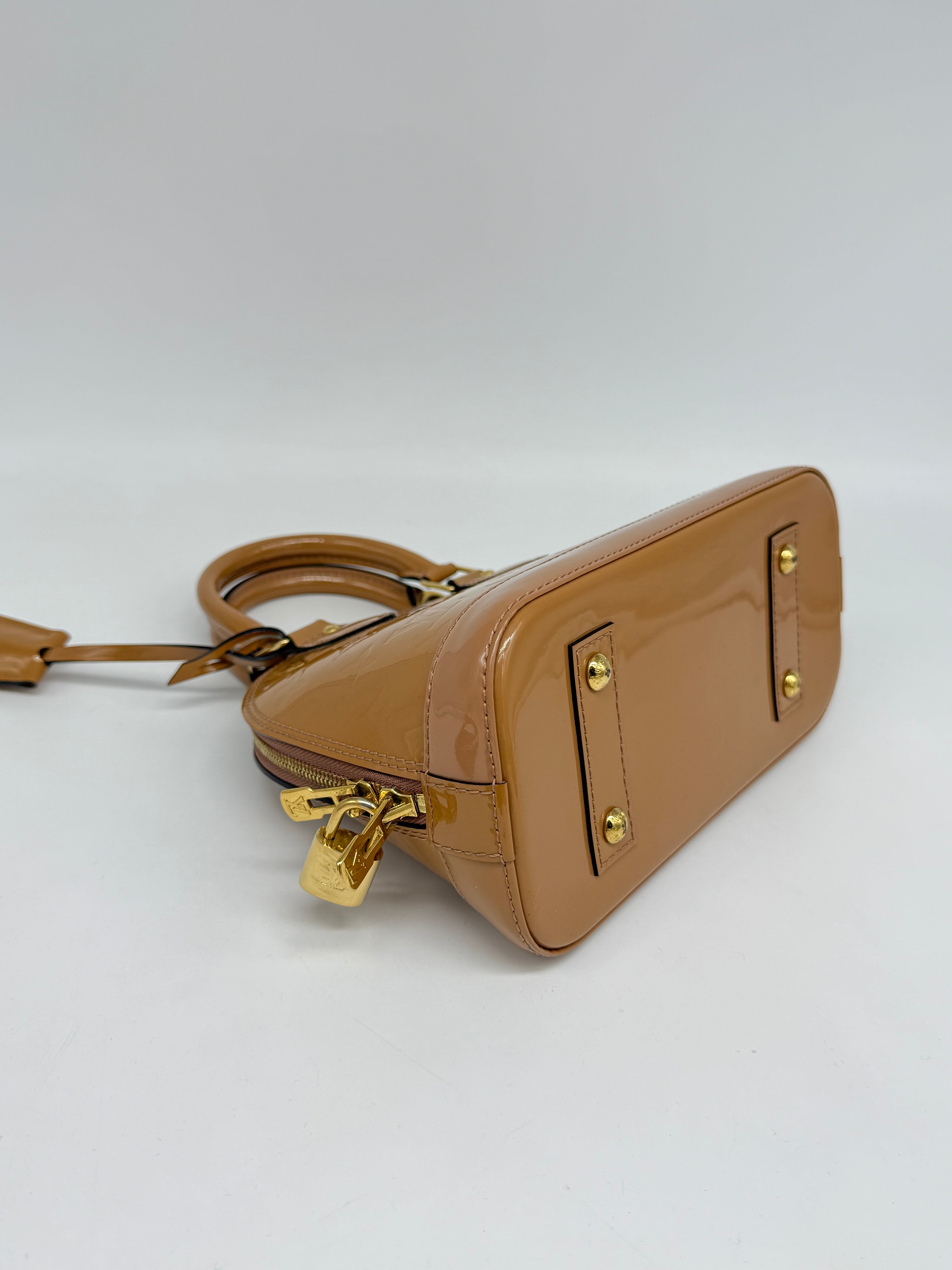 Louis Vuitton Alma BB Vernis