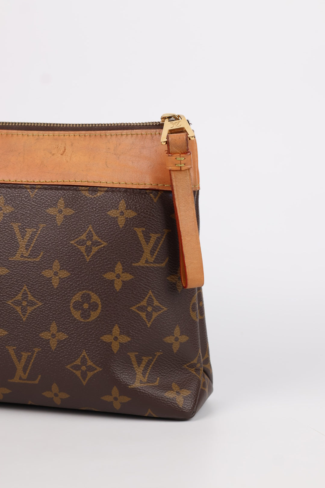 Louis Vuitton Pochette Voyage Souple