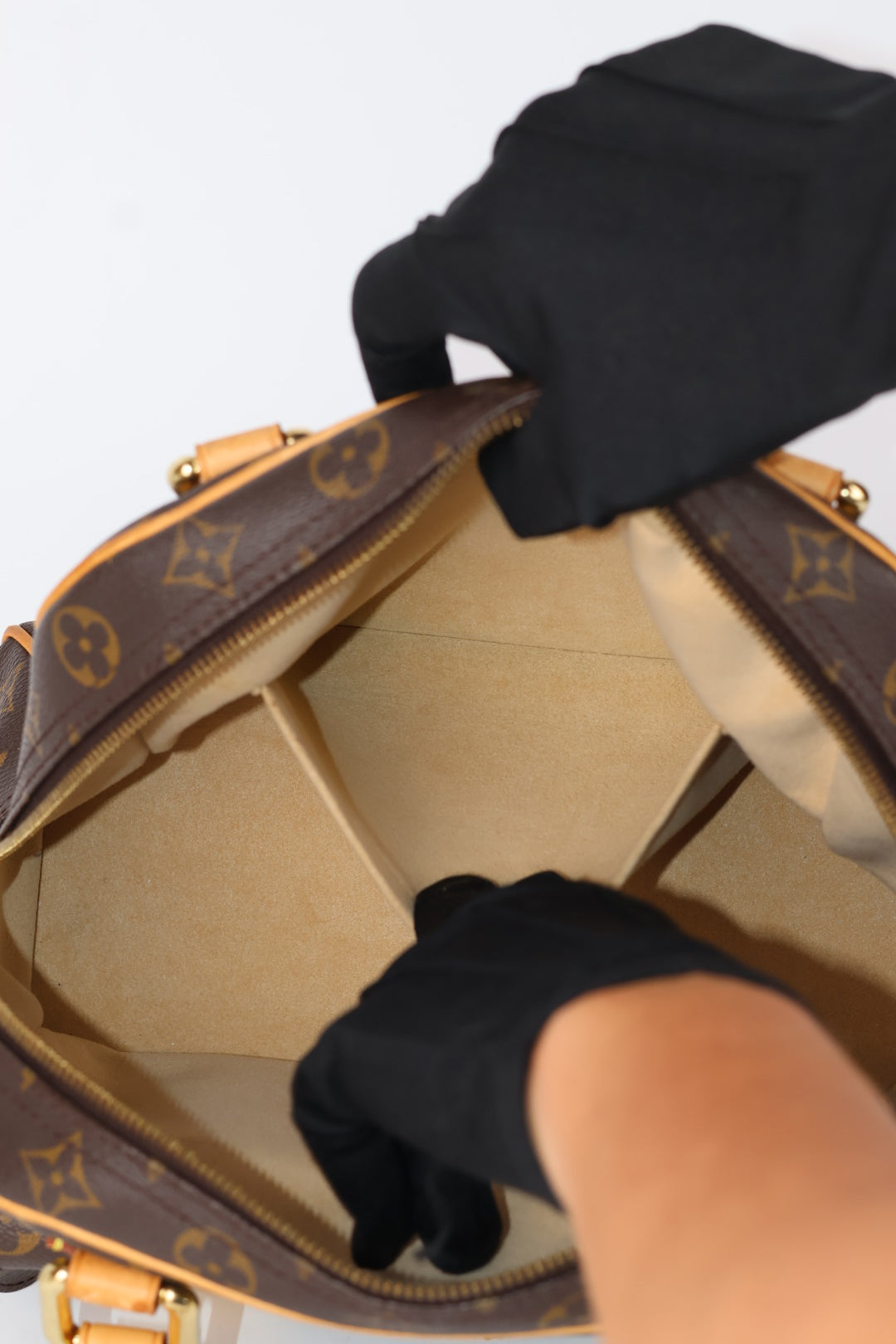 Louis Vuitton Manhattan Monogram