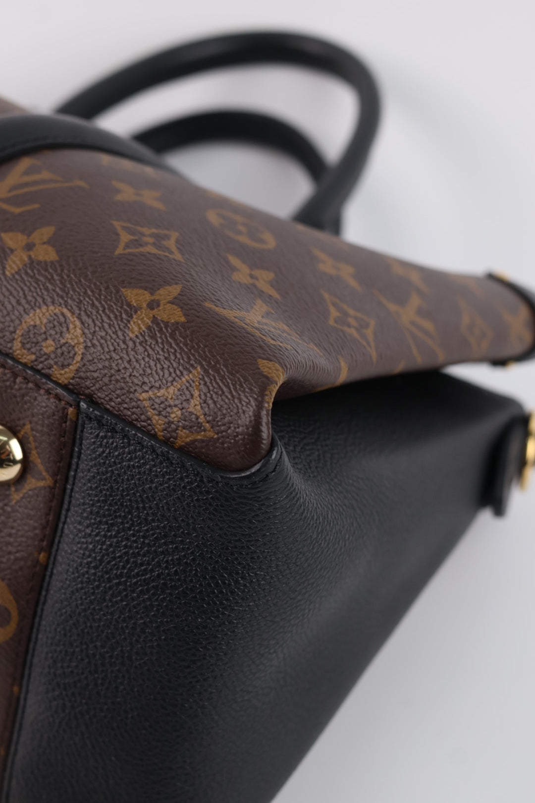 Louis Vuitton Soufflot MM Monogram