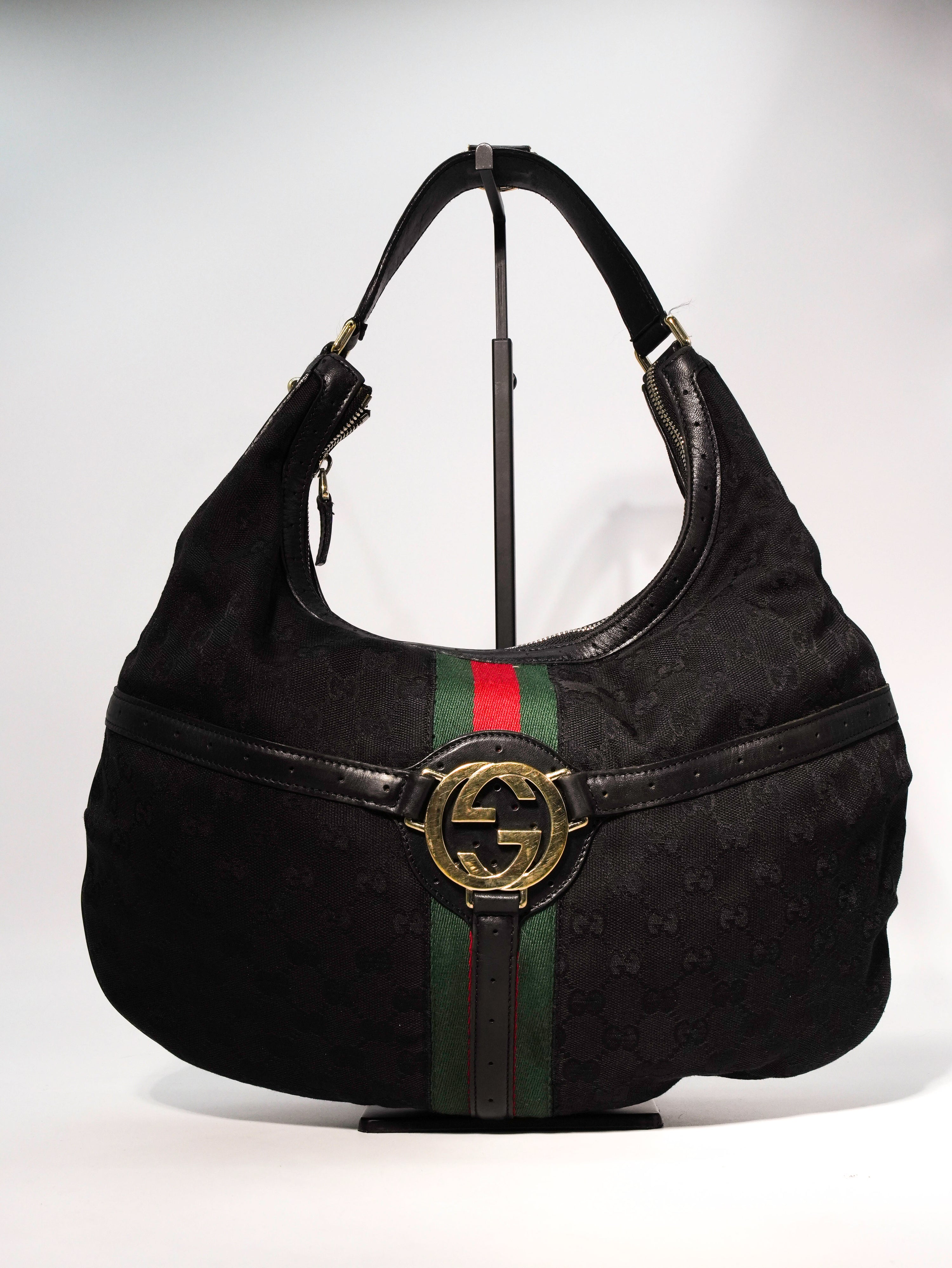 Gucci Hobo Interlocking GG Wave