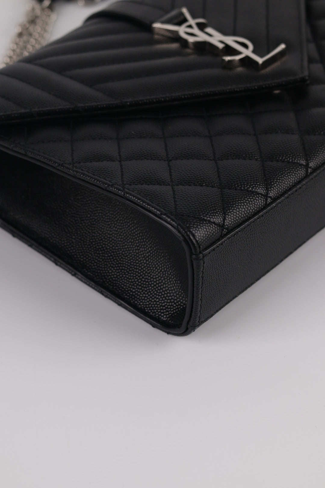 Saint Laurent Envelope Media Grain de Poudre