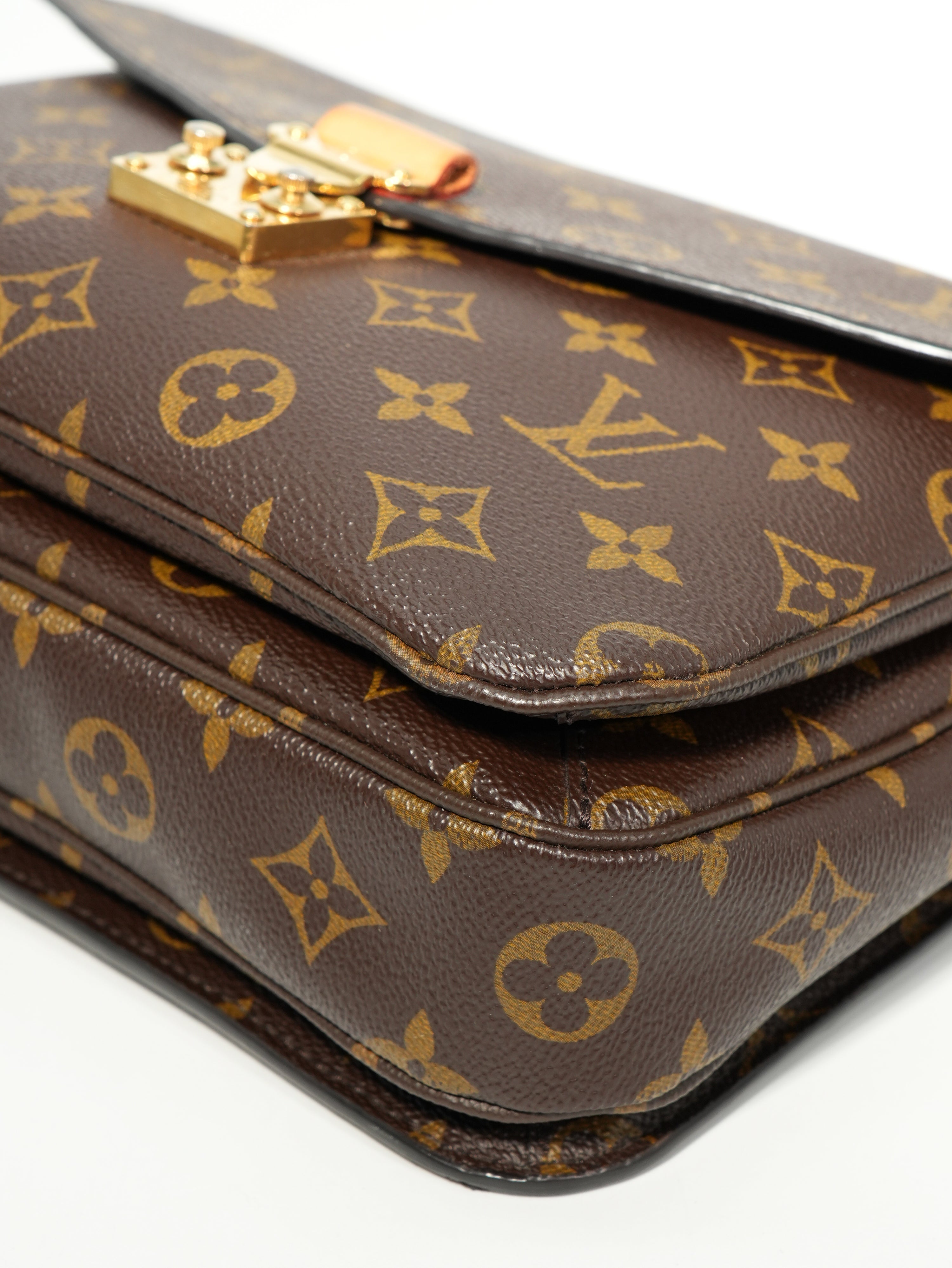 Louis Vuitton Métis Monogram