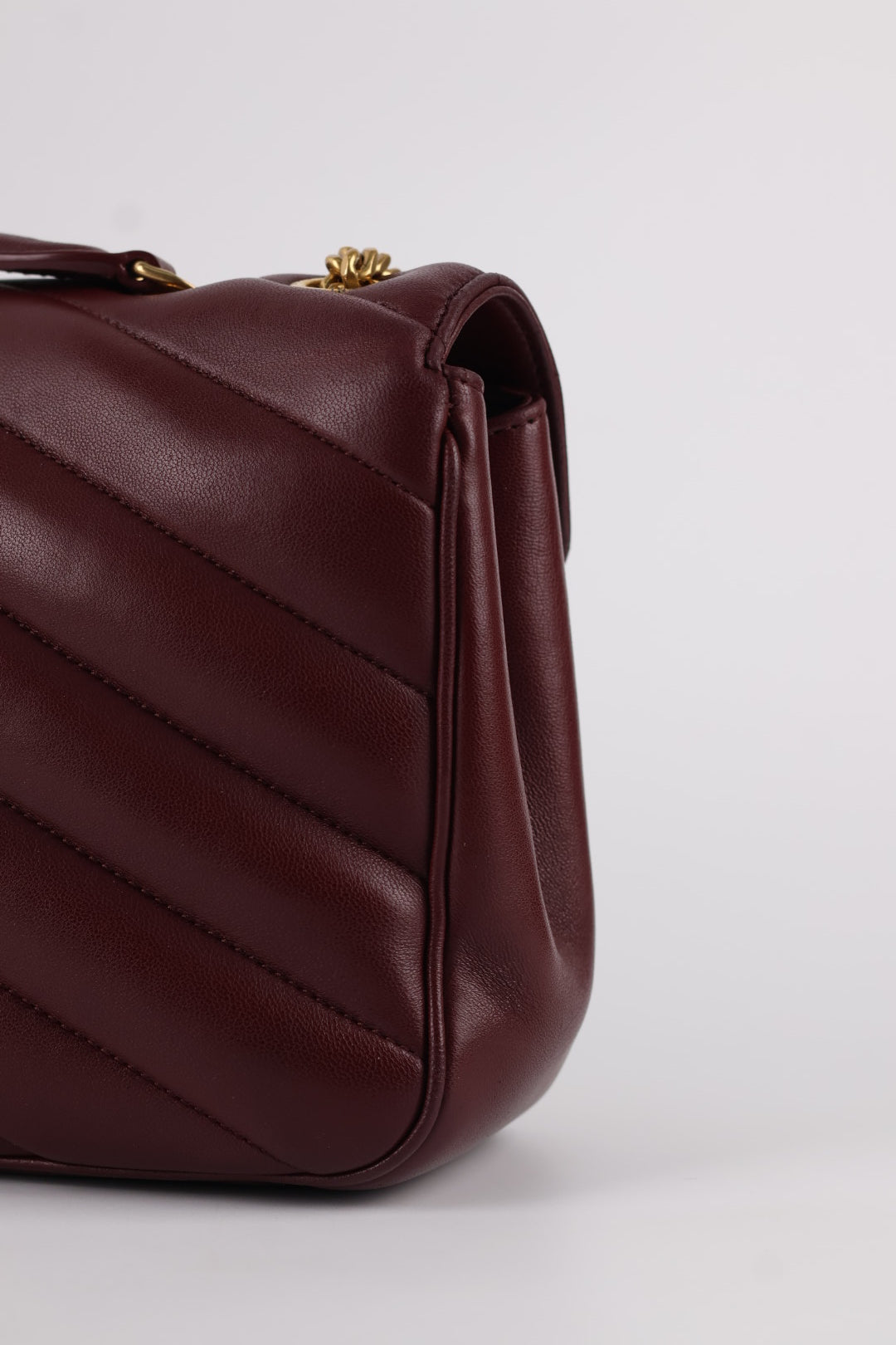 Saint Laurent Lou Lou Media