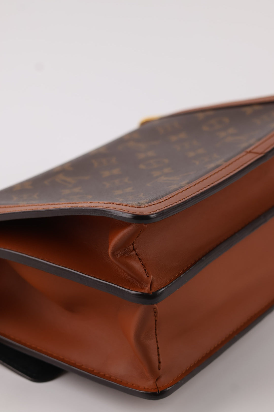 Louis Vuitton Dauphine MM