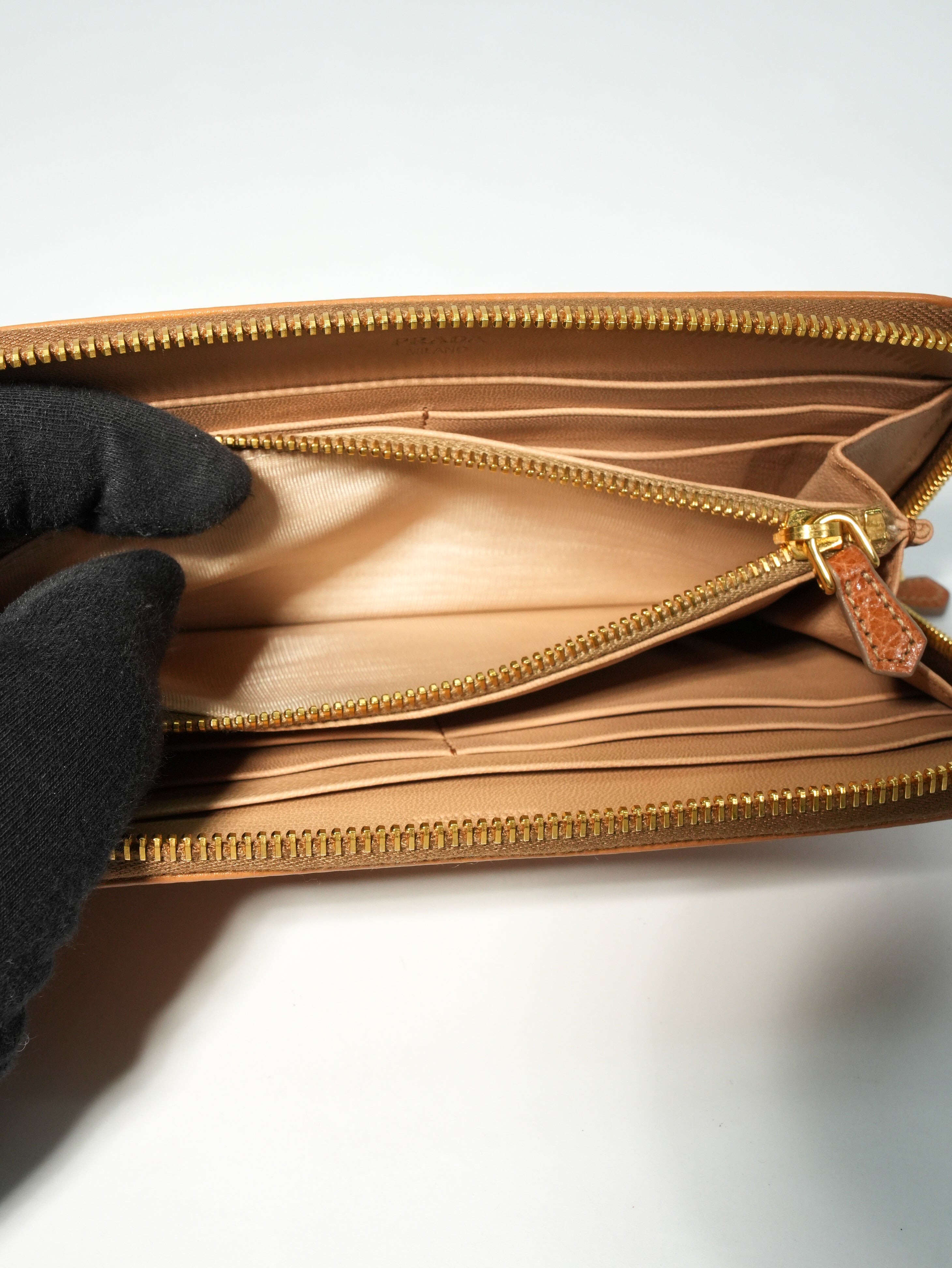 Prada Portafoglio Lungo Zippy