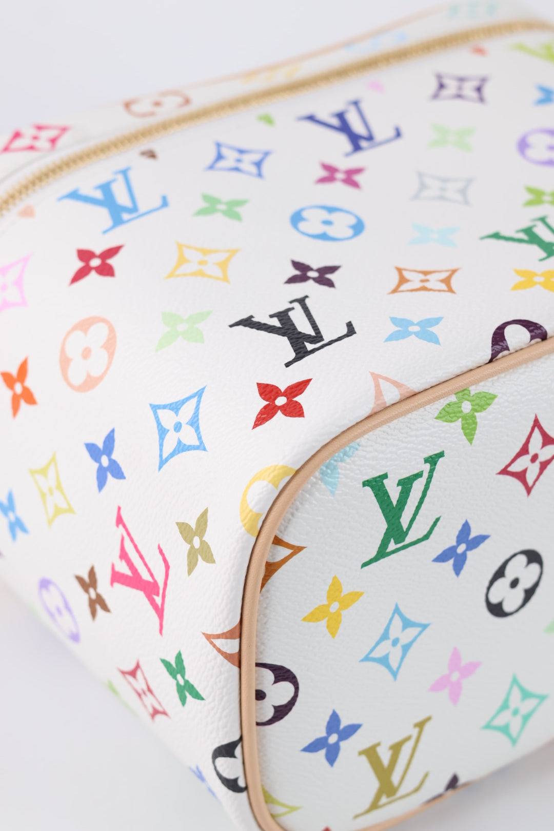 Louis Vuitton Beauty Case Nice BB Murakami