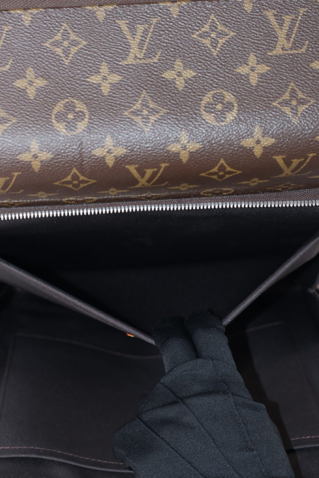 Louis Vuitton Horizon Business