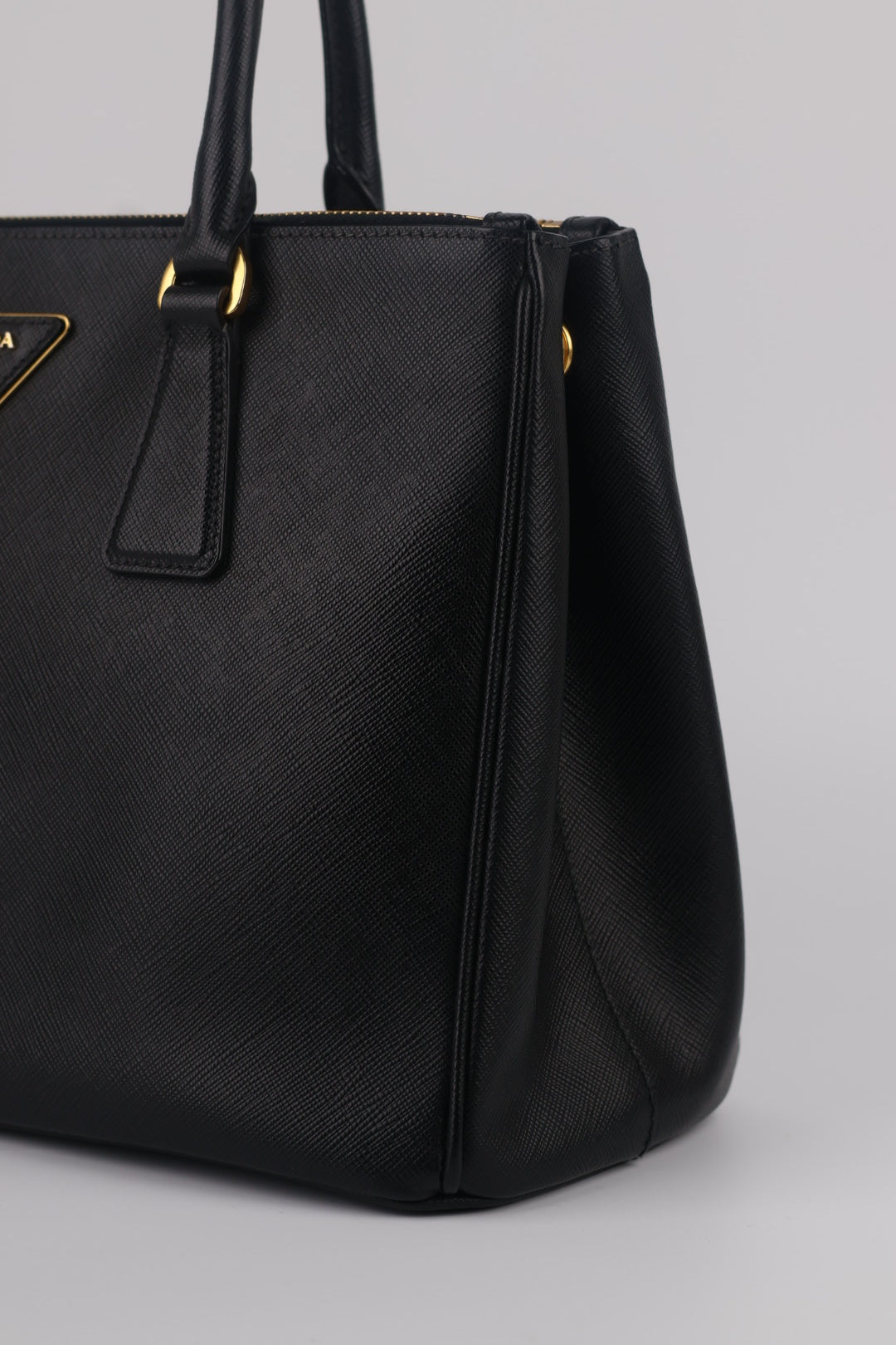 Prada Galleria Media Saffiano