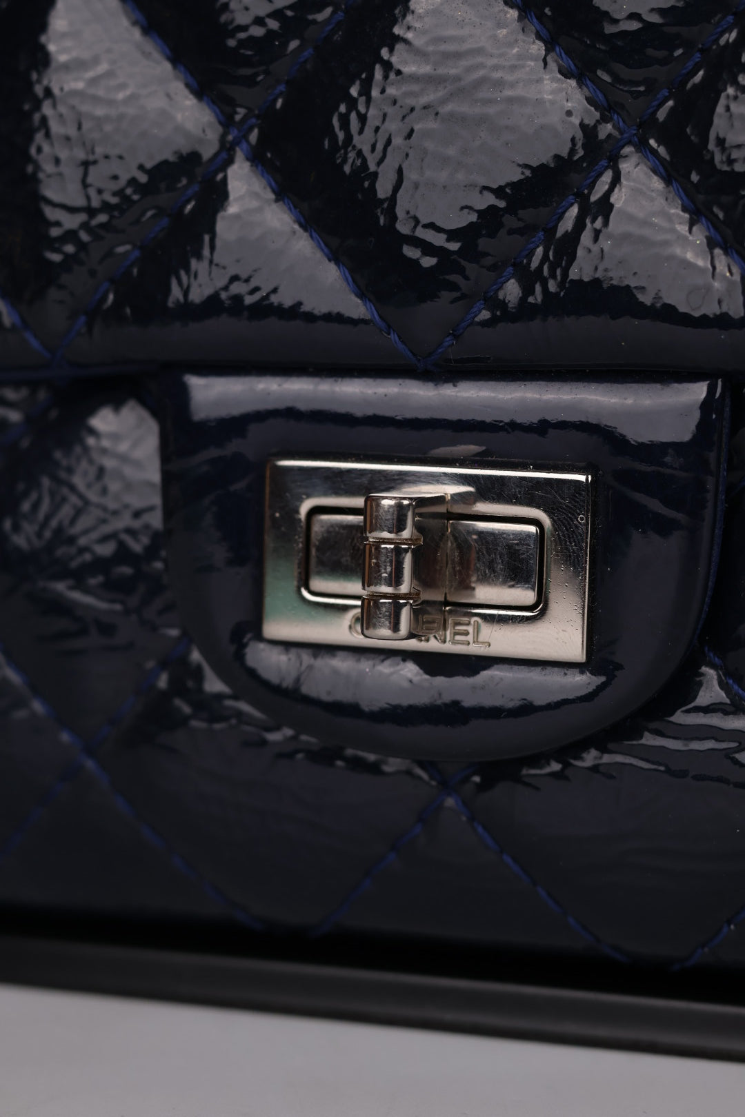 Chanel 2.55 Reissue Media Vernis