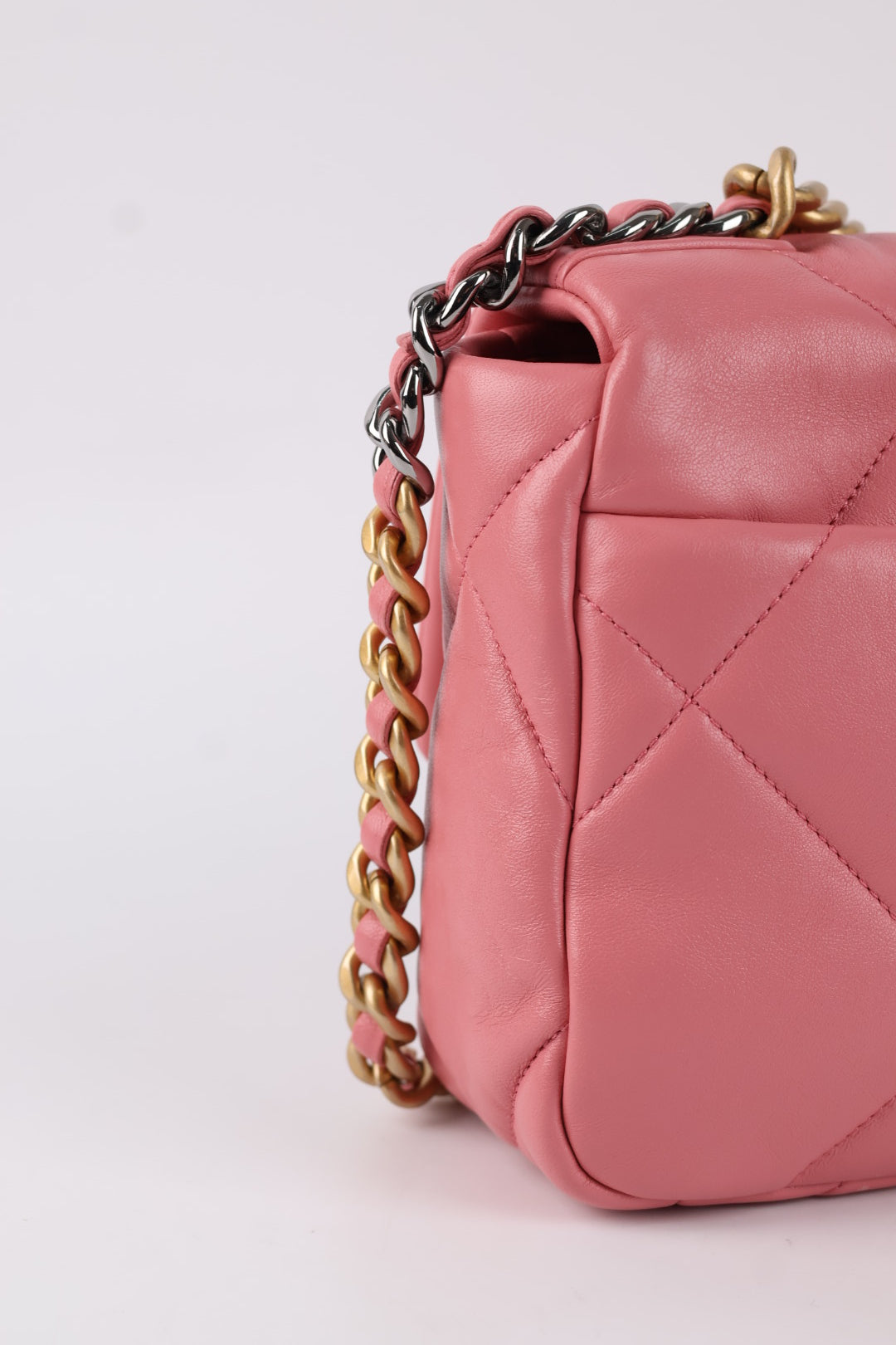 Chanel 19 in Pelle d’Agnello