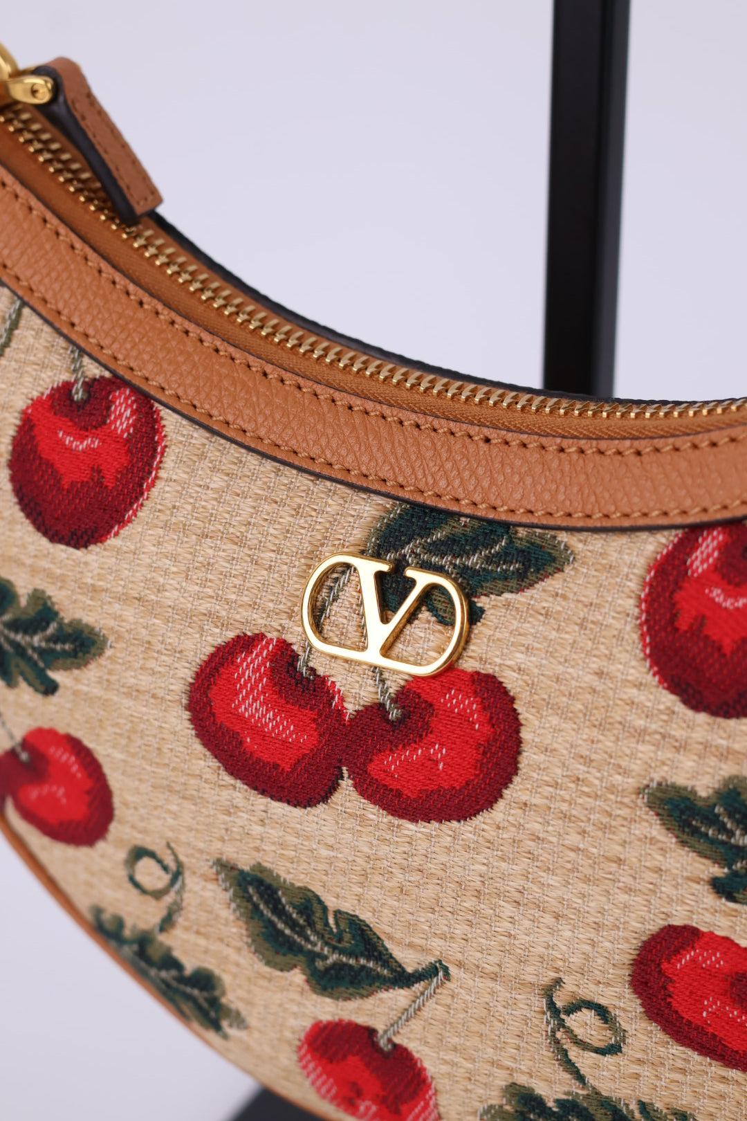 Valentino Hobo Bag con Ciliegie