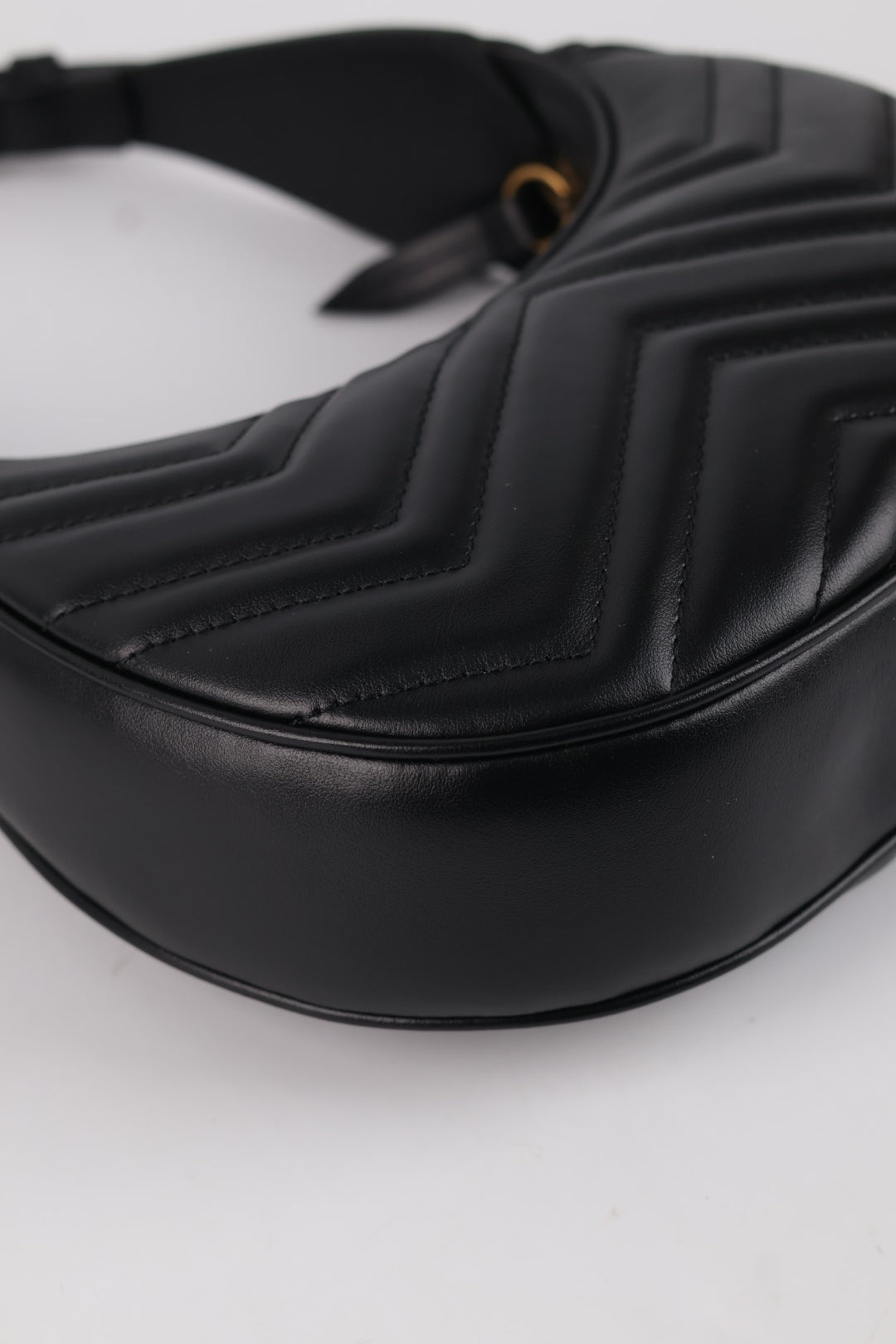 Gucci Marmont Hobo Matelassé
