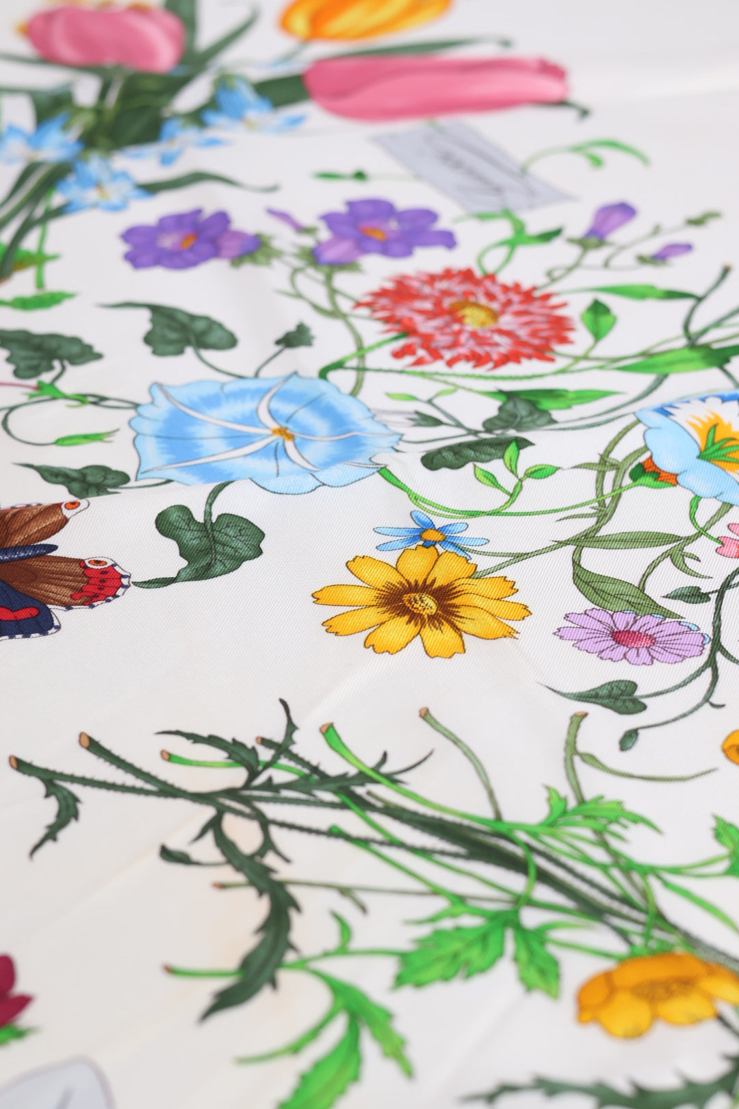Gucci Foulard Flora