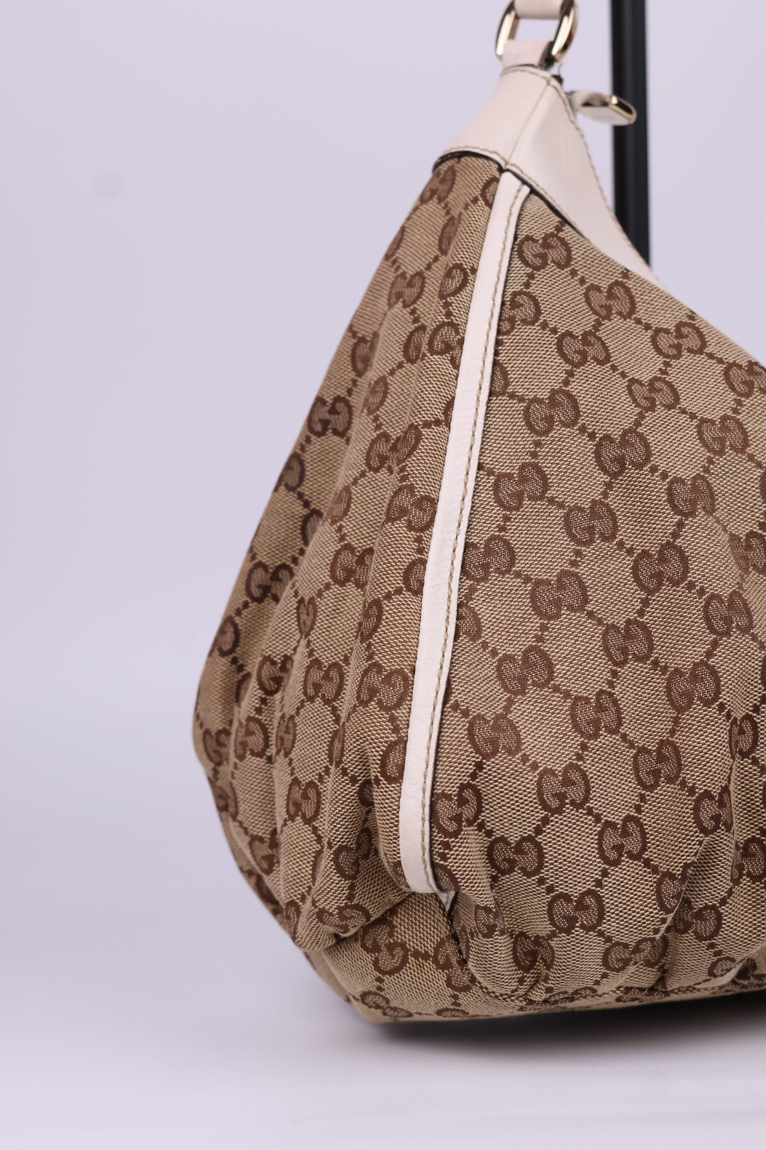 Gucci Abbey D-Ring GG Supreme