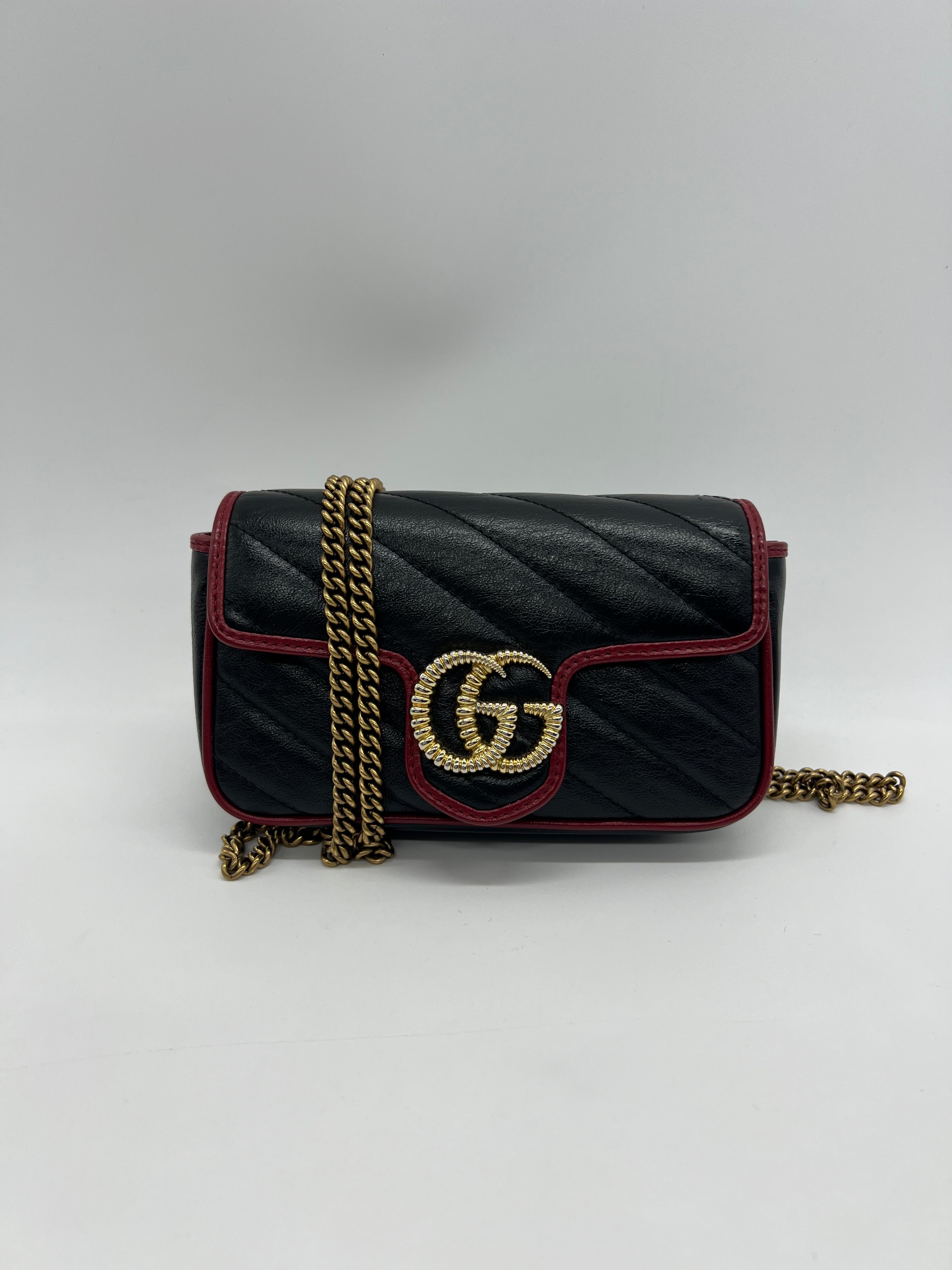 Gucci Super Mini Marmont