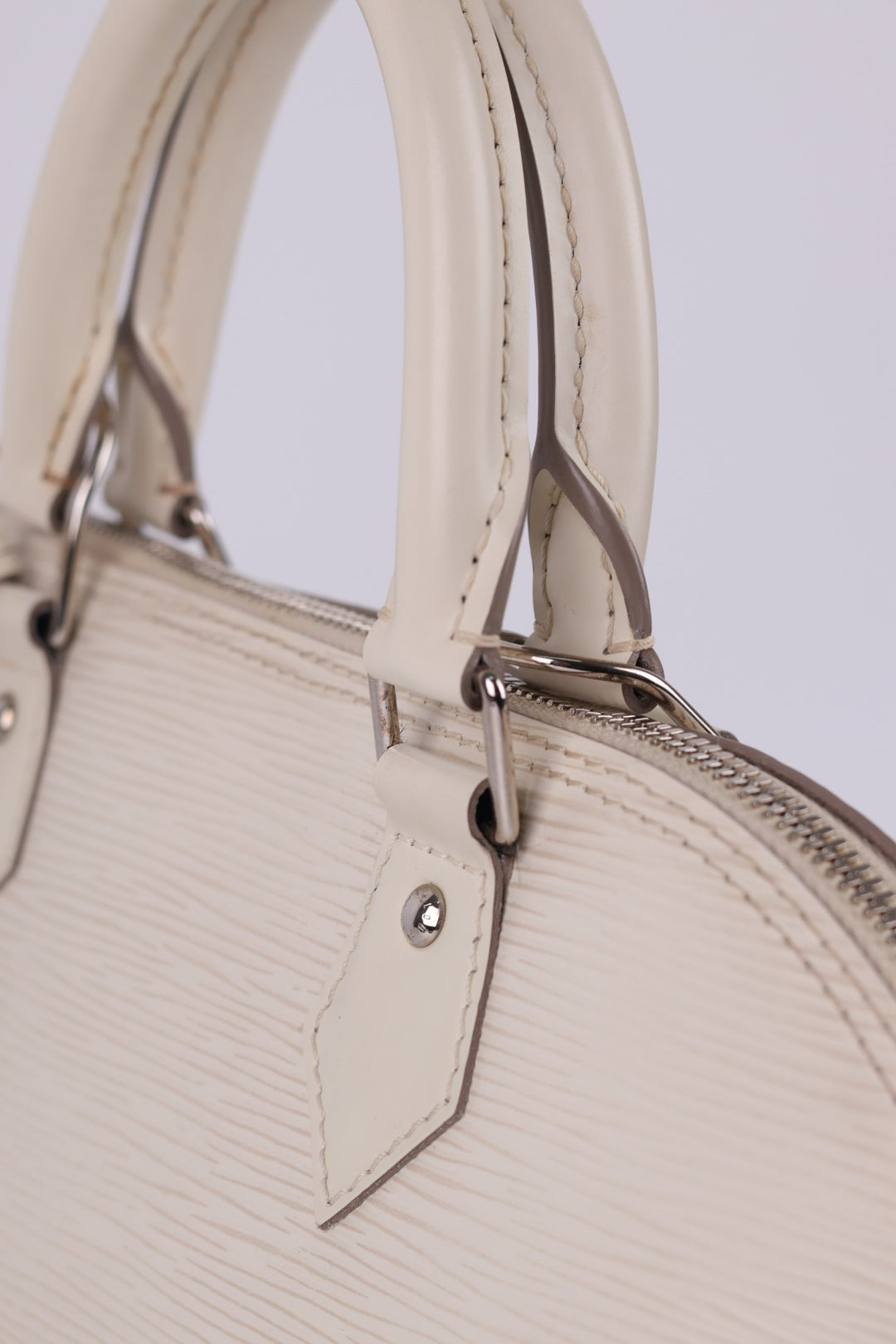 Louis Vuitton Alma in pelle Epi