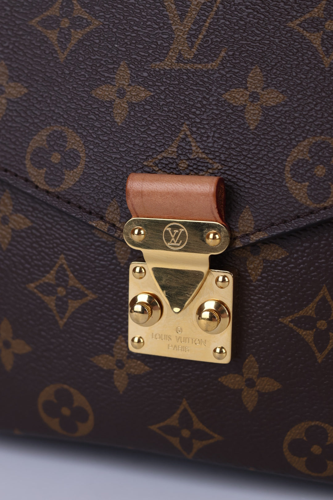Louis Vuitton Métis Monogram