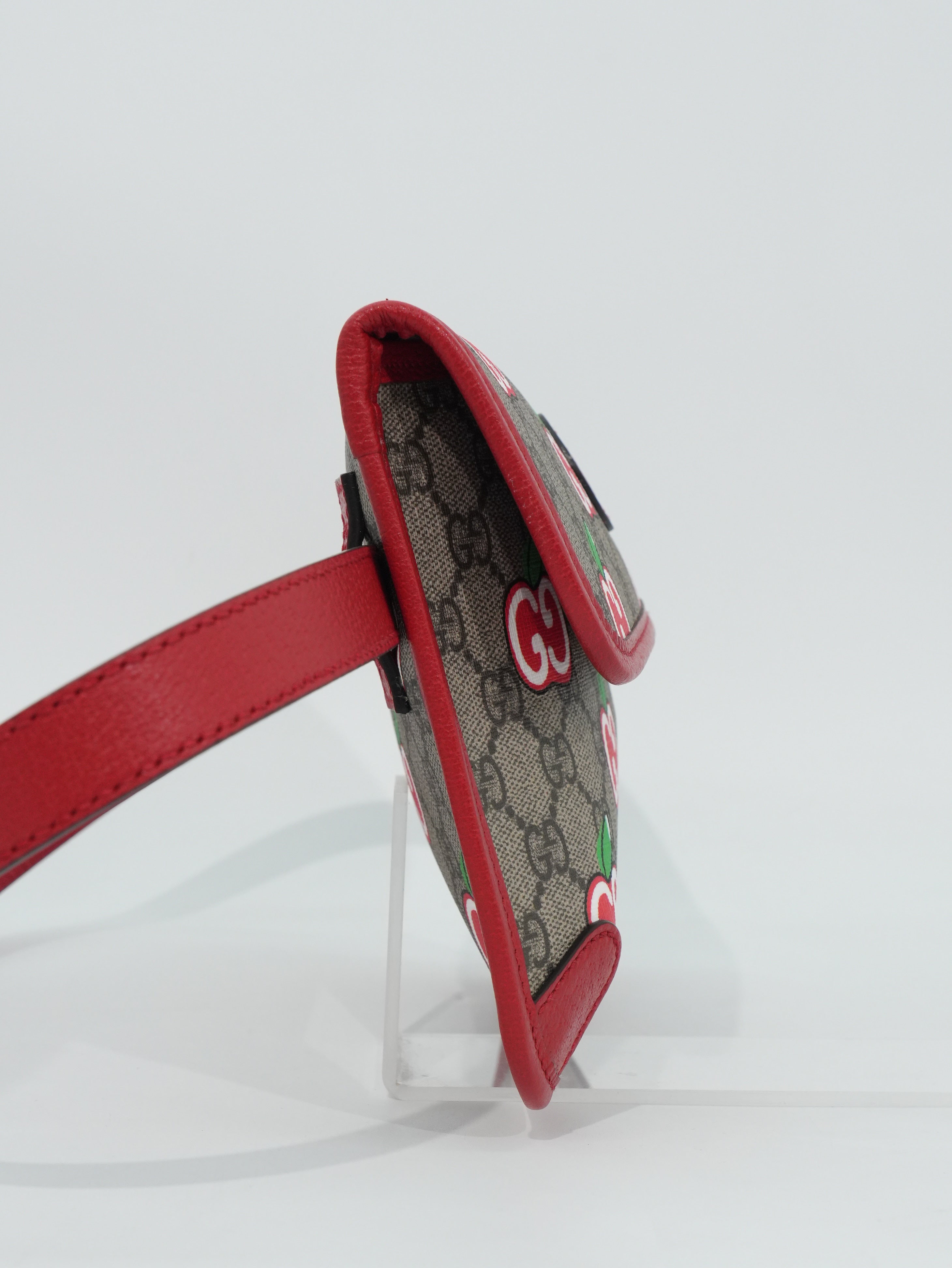 Gucci Marsupio Apple GG Supreme