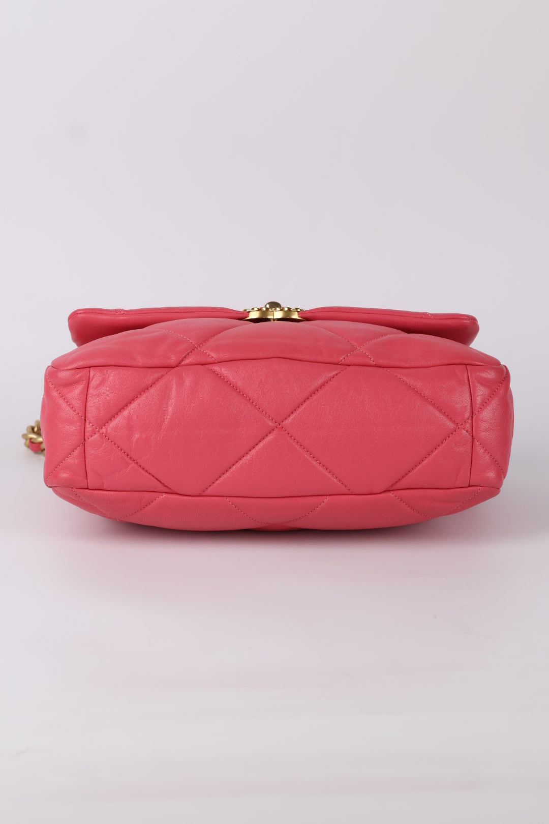 Chanel 19 Media in Pelle d’Agnello