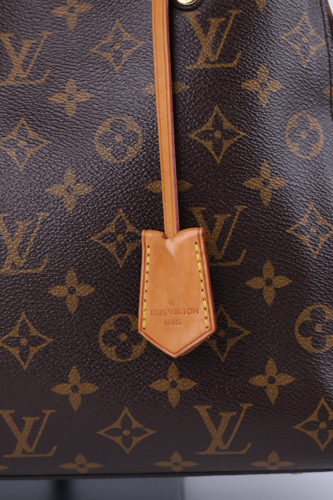 Louis Vuitton Montaigne MM