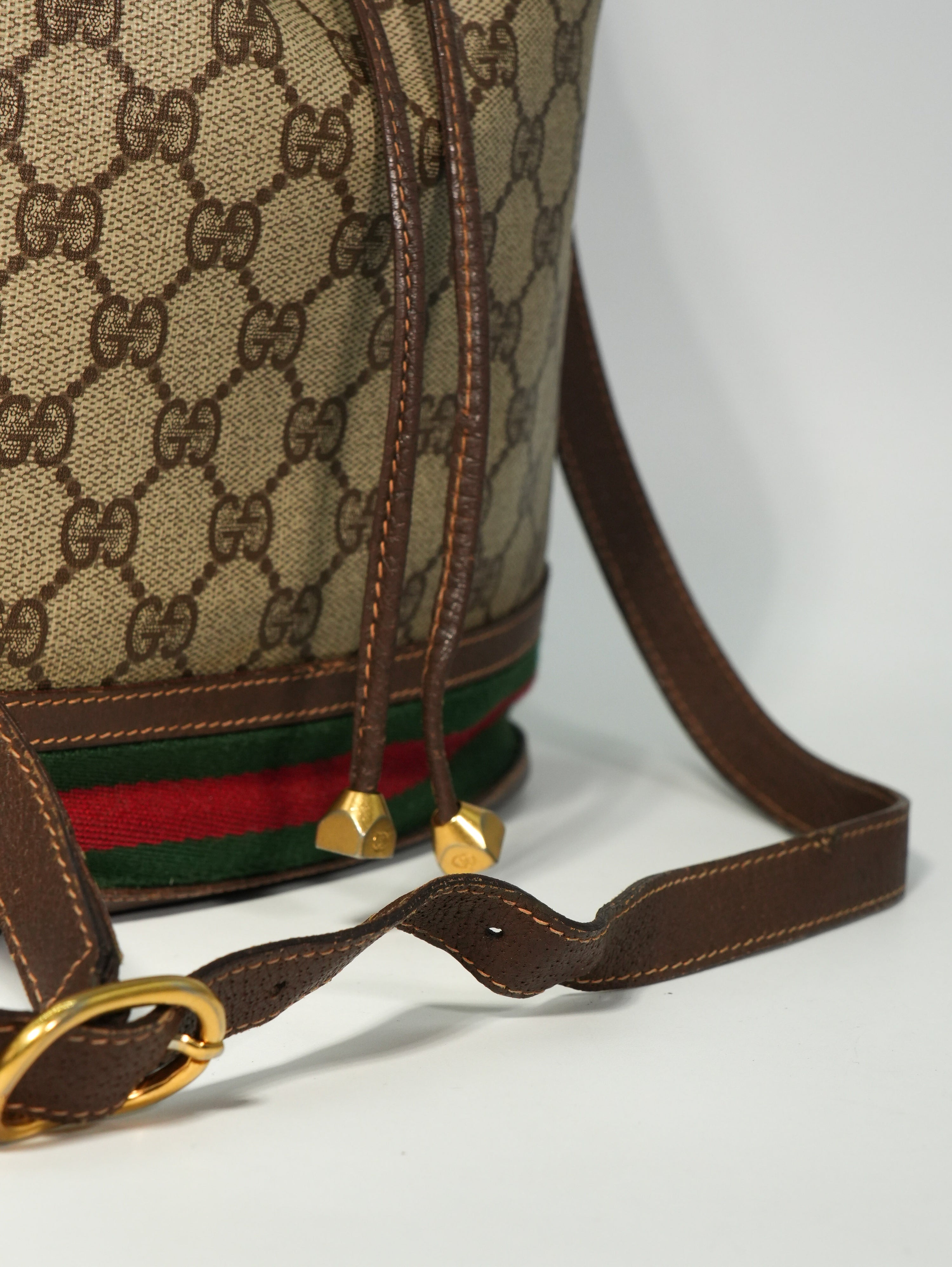 Gucci Bucket GG Supreme Vintage