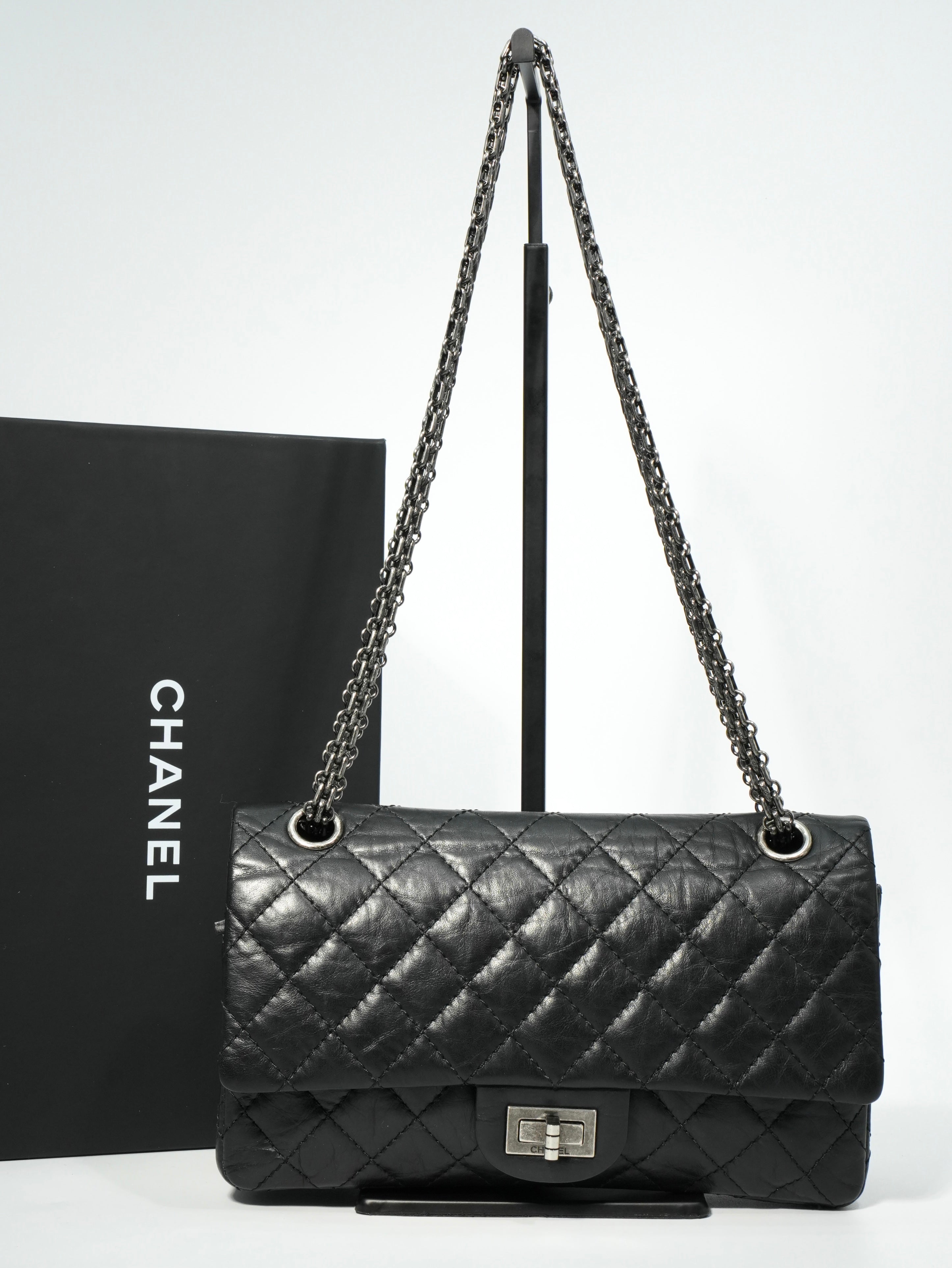 Chanel 2.55 Reissue