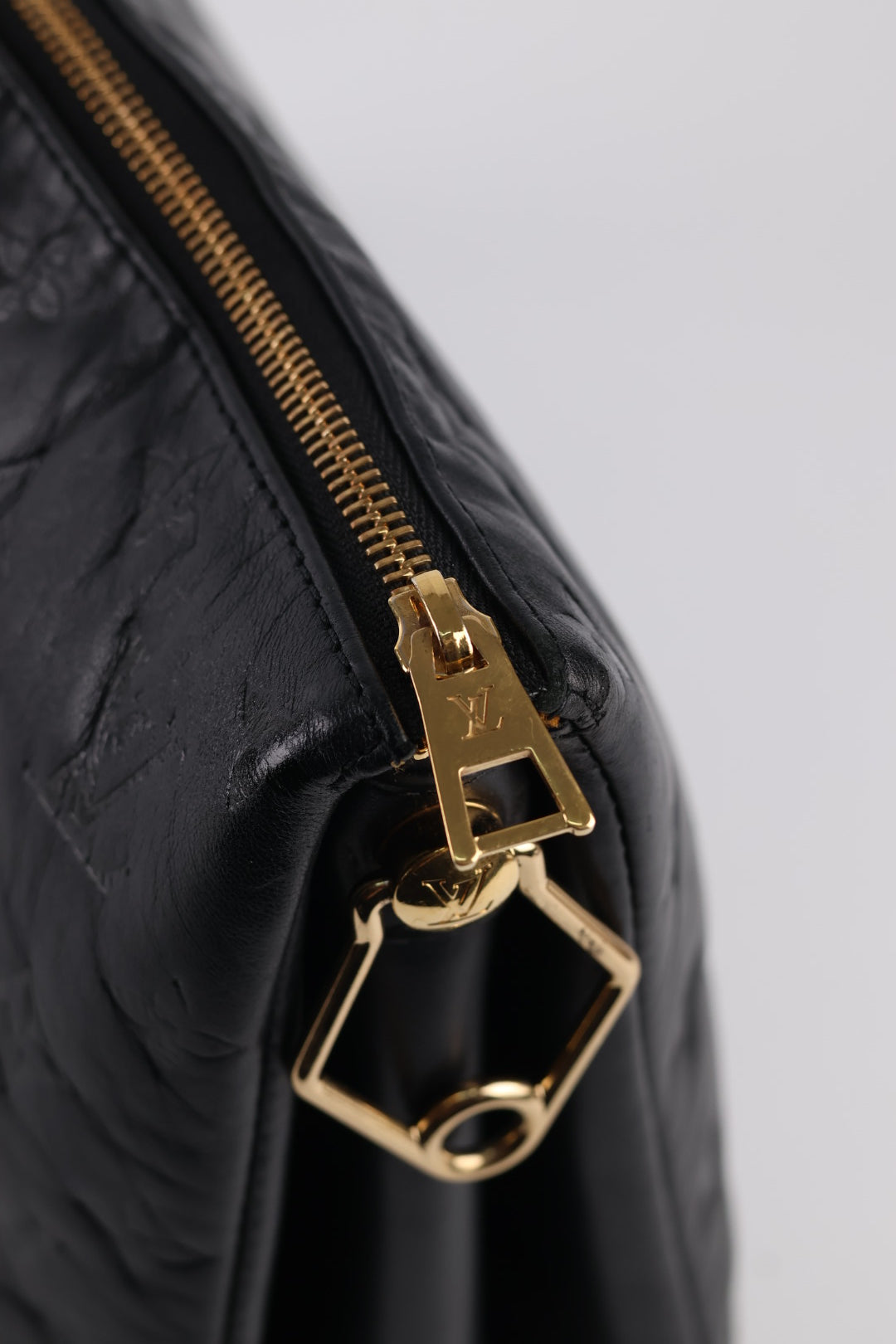 Louis Vuitton Coussin MM
