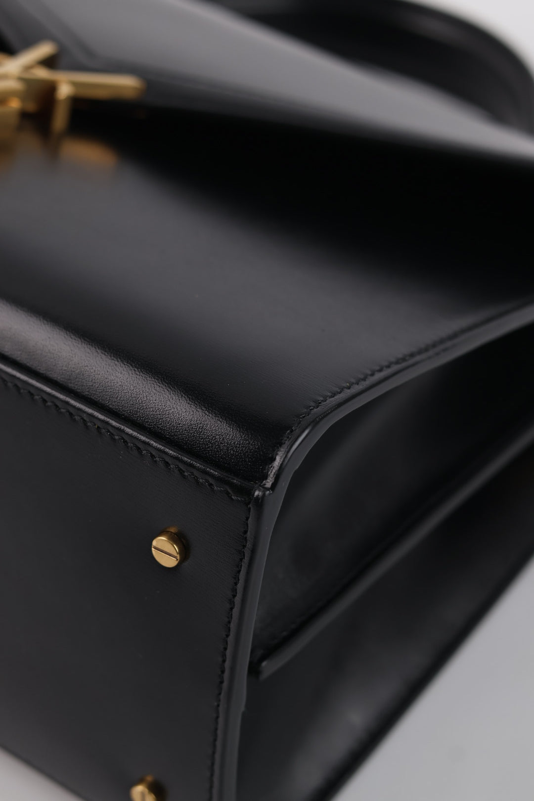 Saint Laurent Cassandra Media