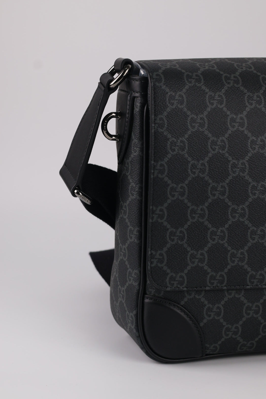 Gucci Emblem a Tracolla Media