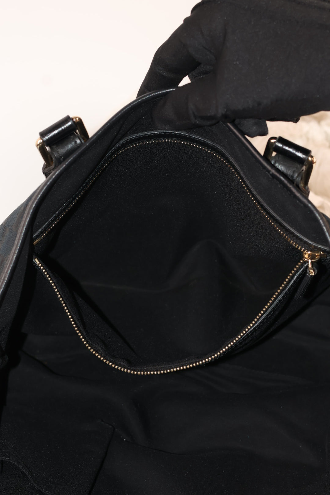 Gucci Tote GG Wave Small
