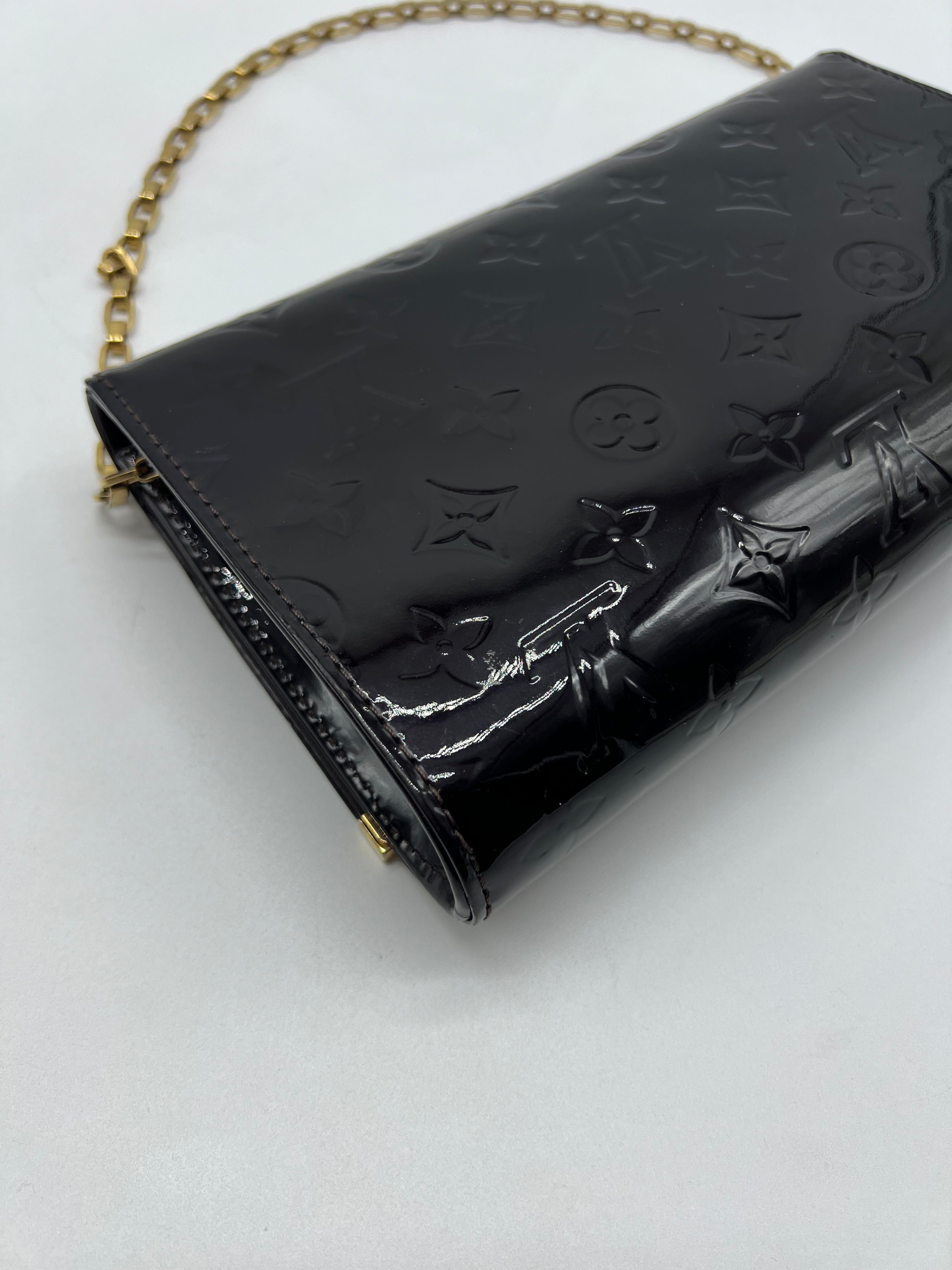 Louis Vuitton Pochette Ana Chain Vernis