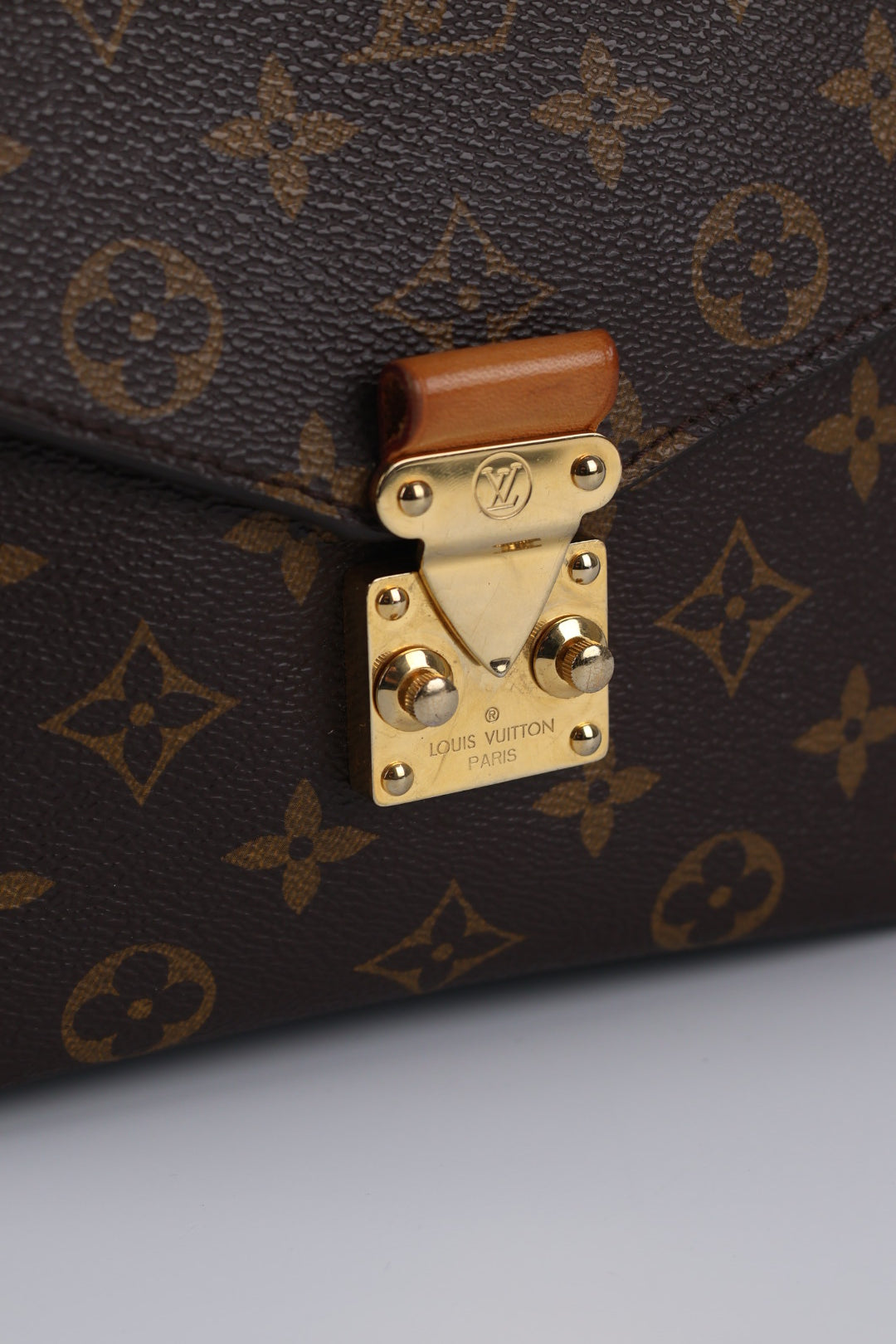 Louis Vuitton Métis Monogram