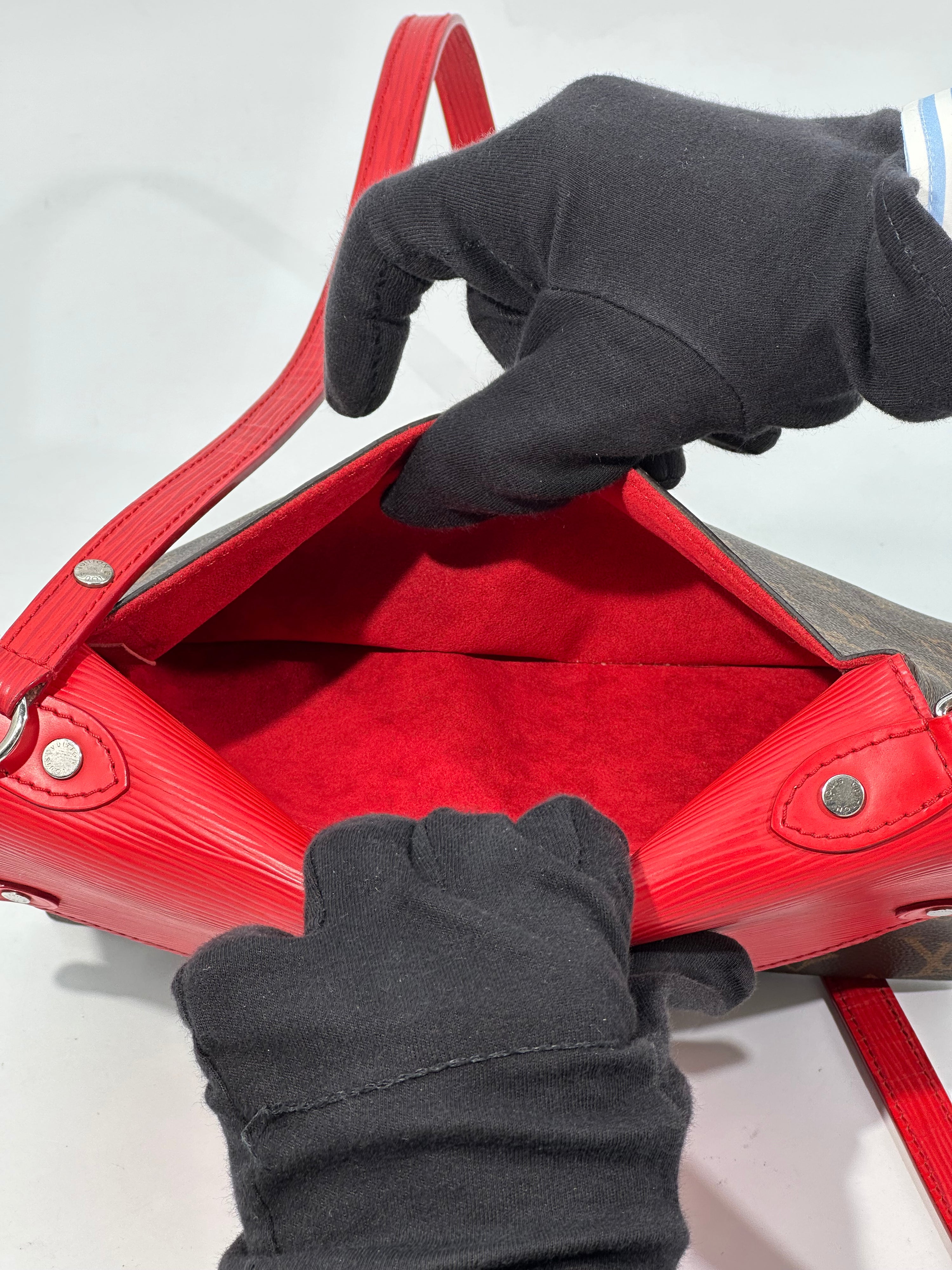 Louis Vuitton Saint Michel