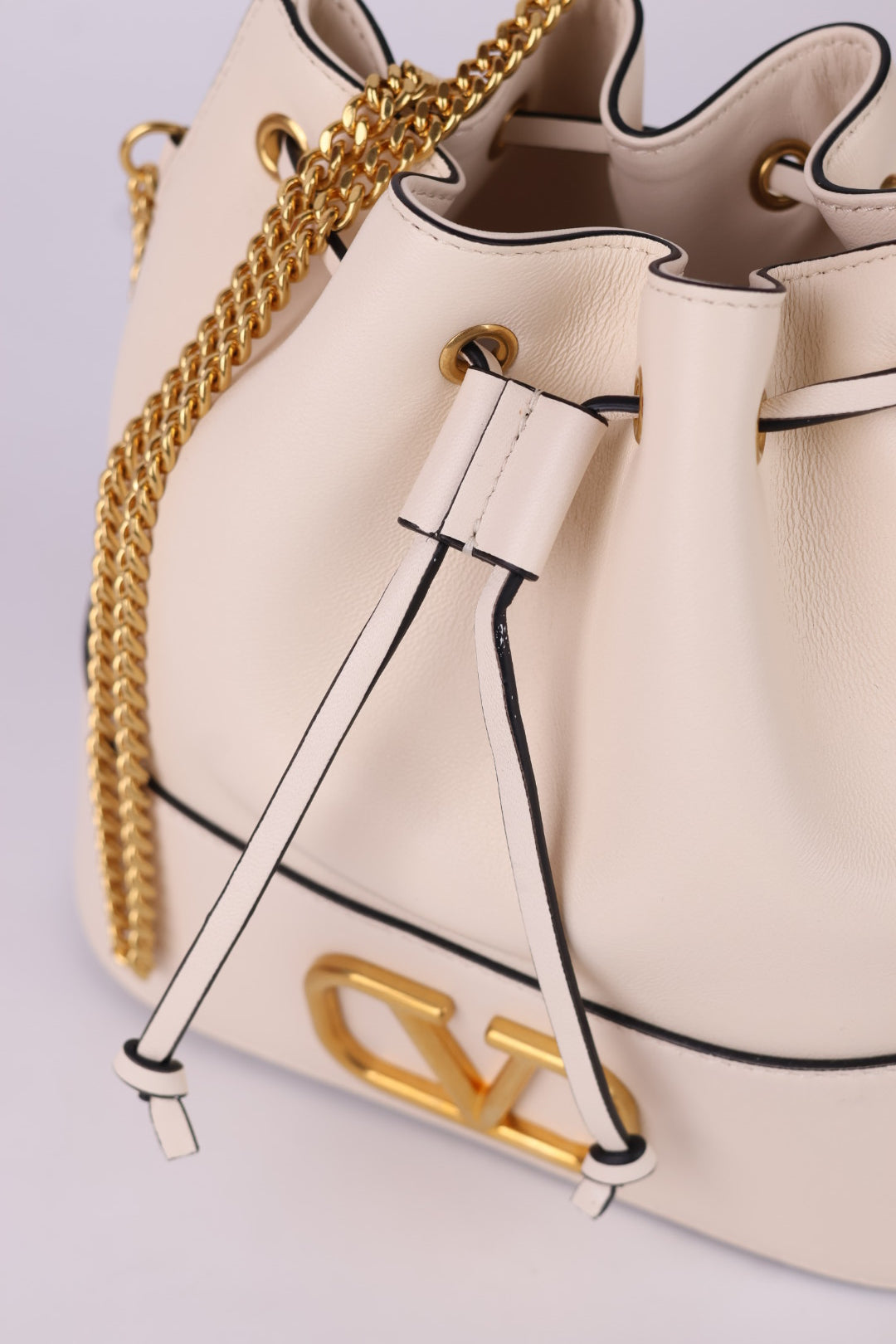 Valentino Mini Bucket V Logo