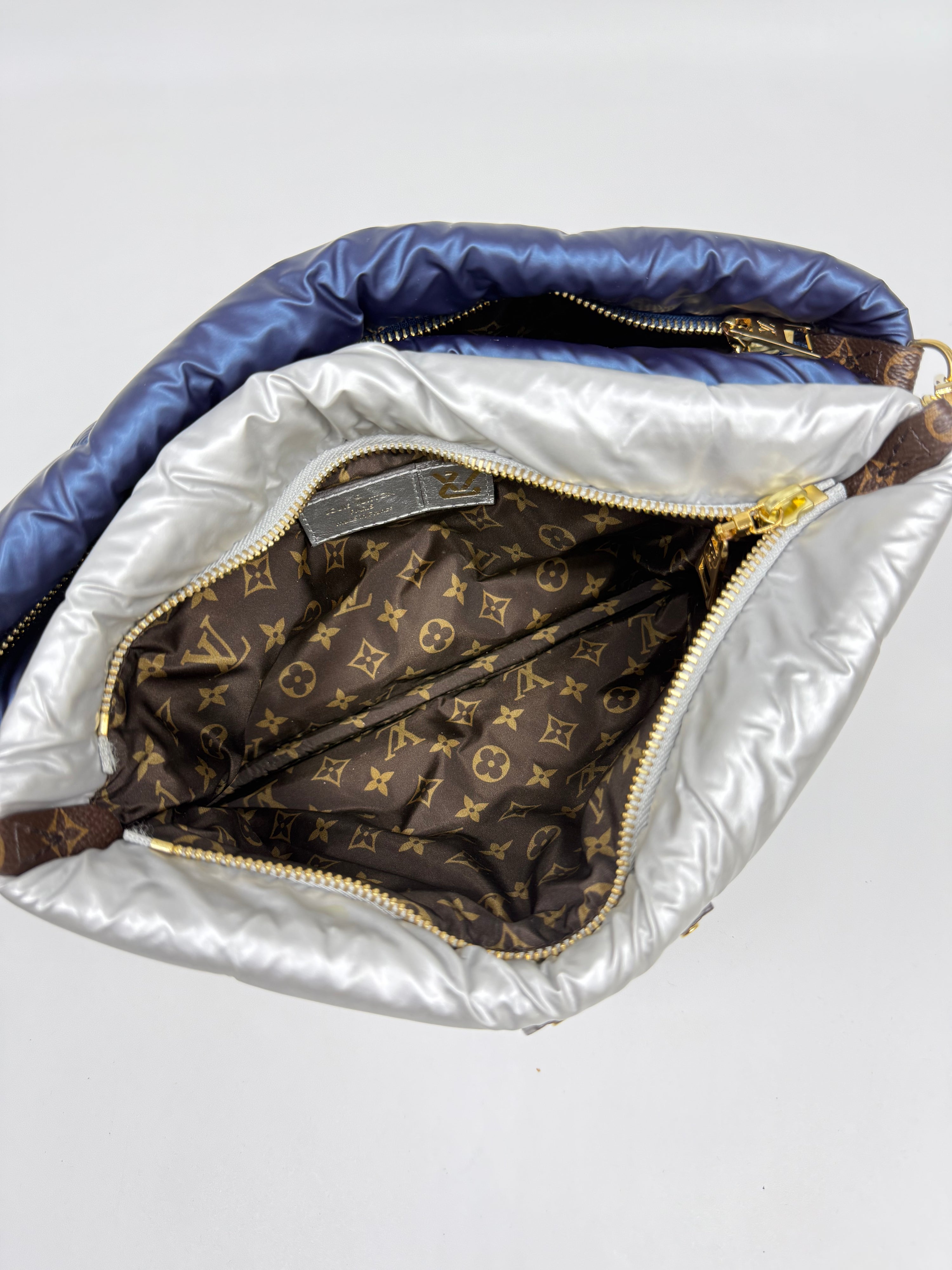 Louis Vuitton Maxi Multipochette