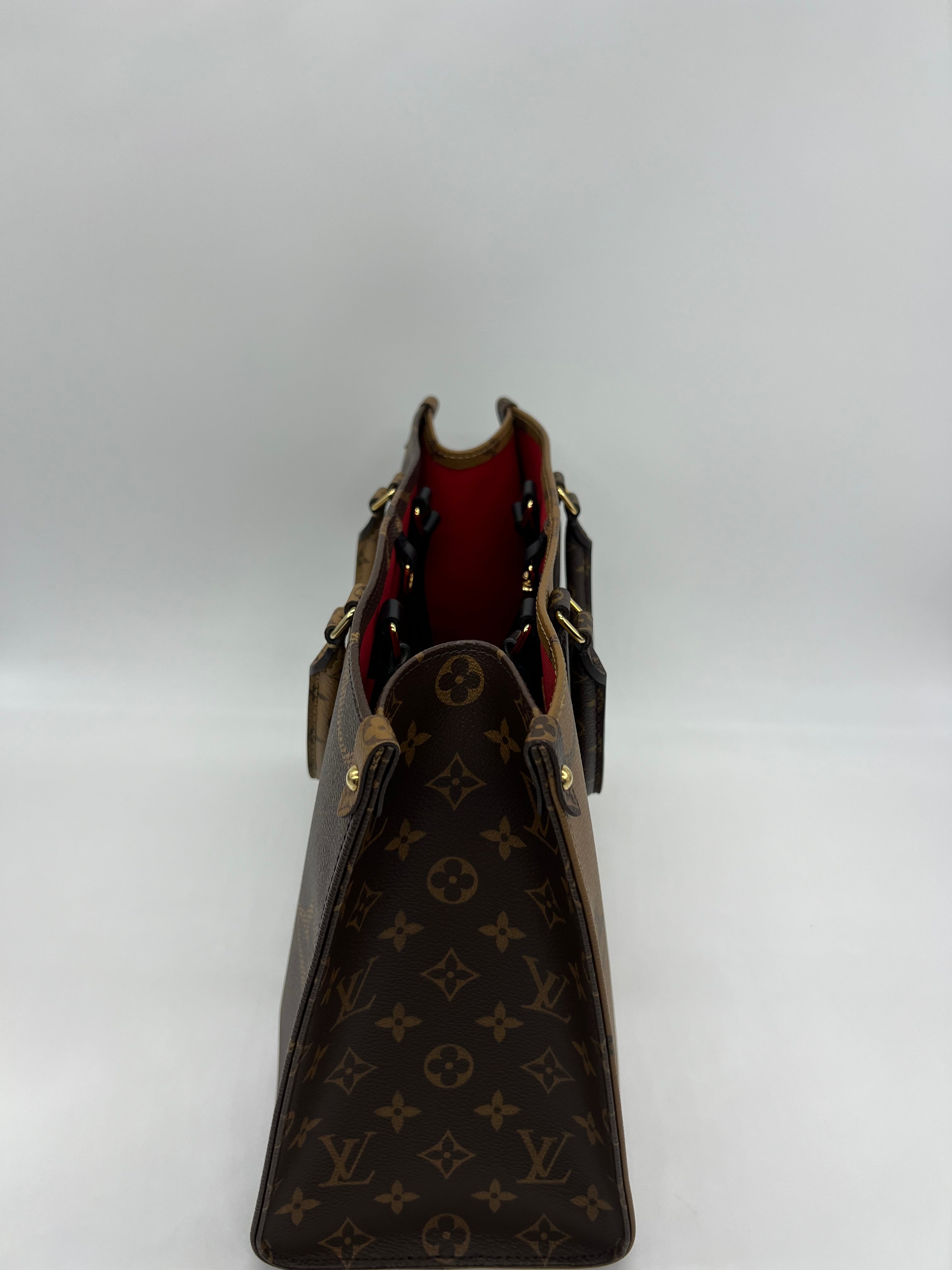 Louis Vuitton OnTheGo MM